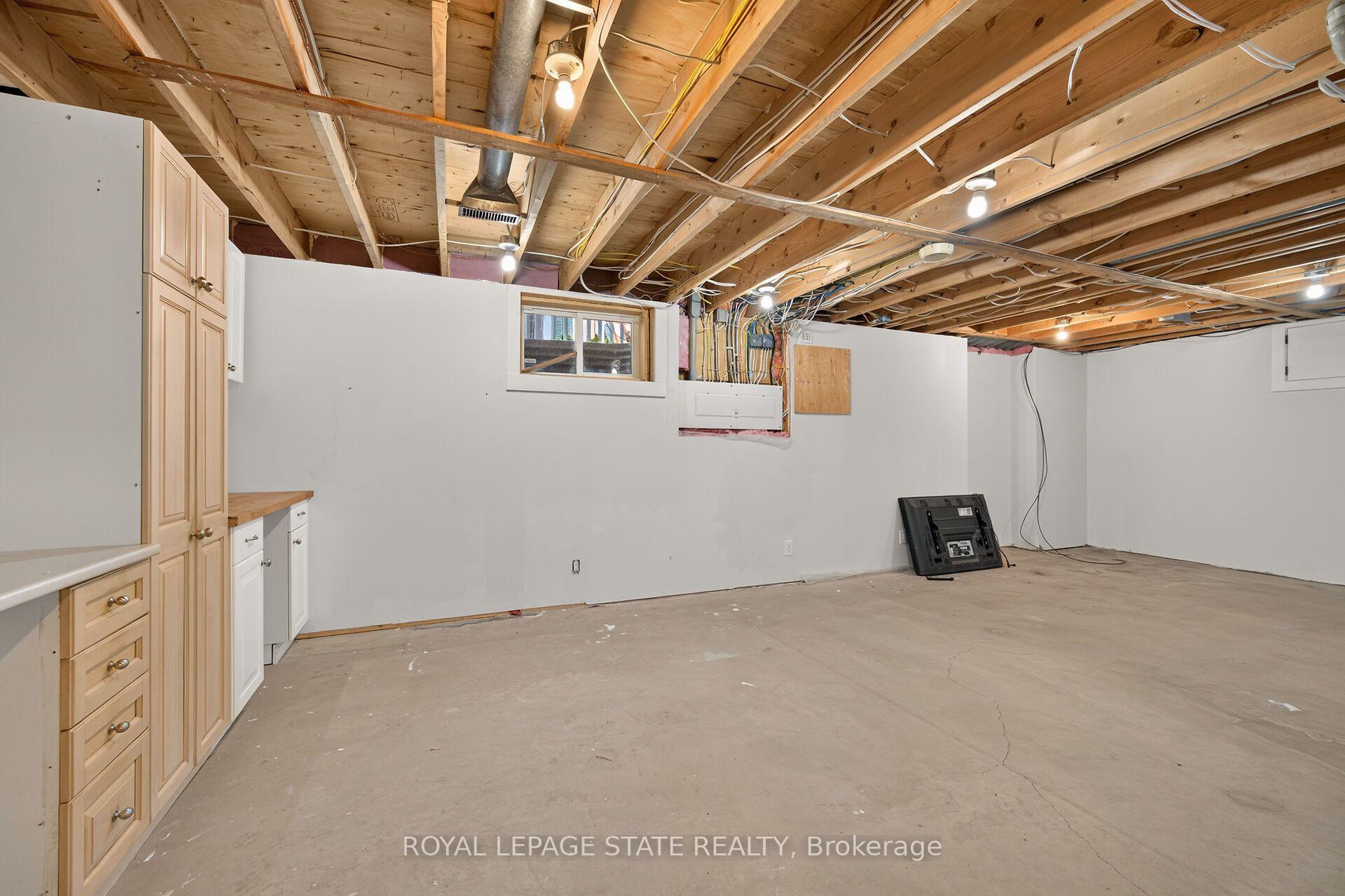 Photo 26 of 341 Lima Court, Hamilton, Meadowlands — HOMEH