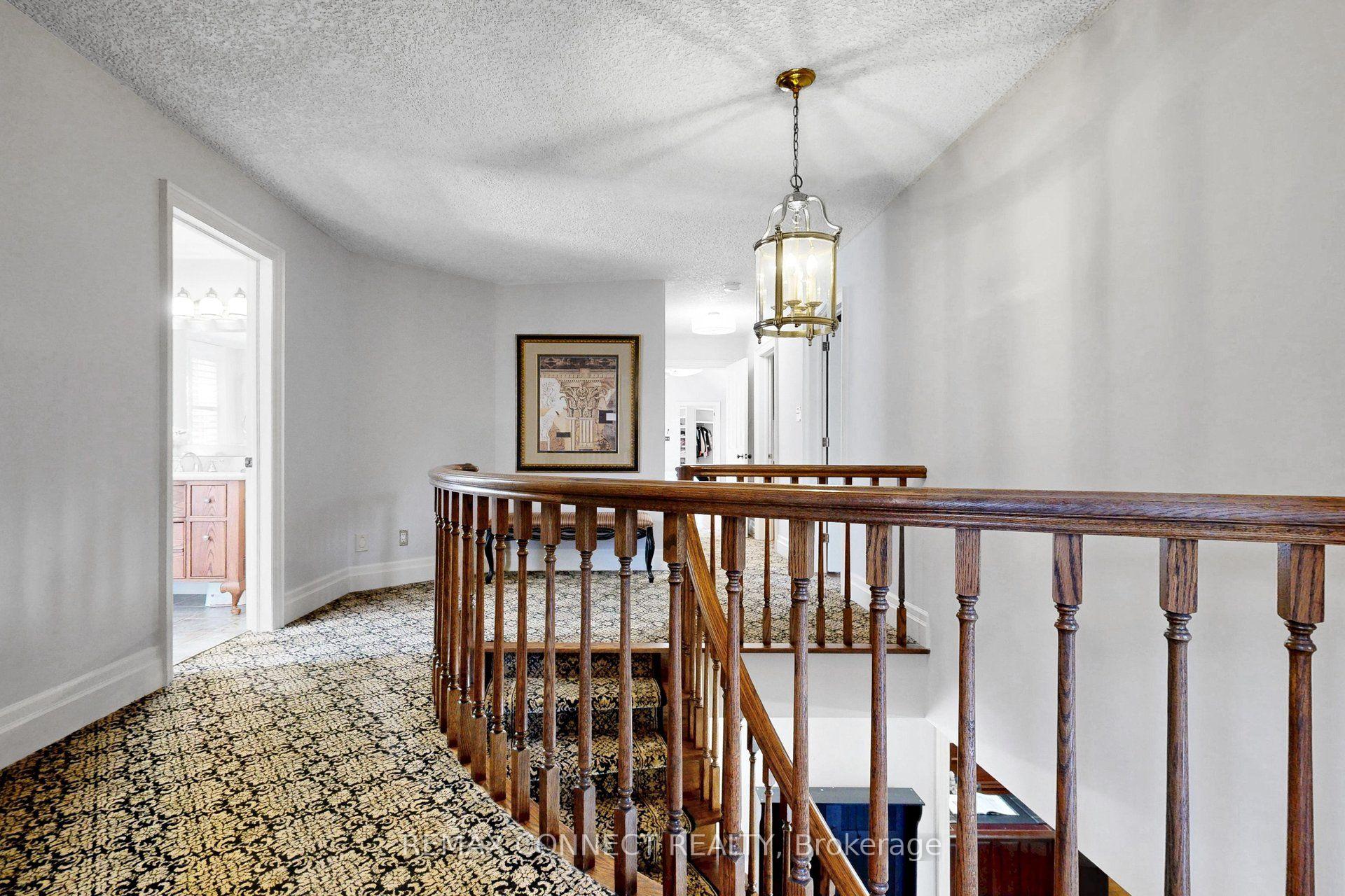 Photo 22 of 255 Loretta Crescent, Whitchurch-Stouffville, Stouffville — HOMEH