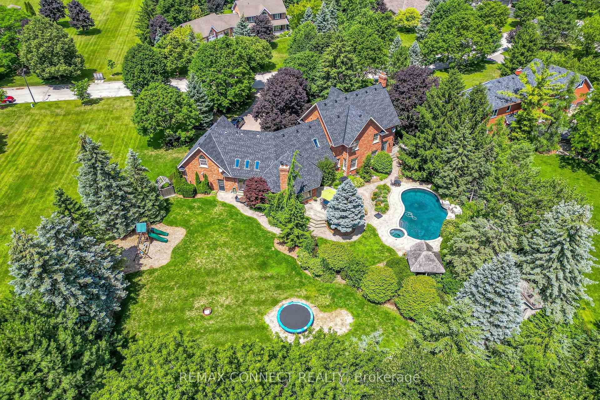 Photo 53 of 255 Loretta Crescent, Whitchurch-Stouffville, Stouffville — HOMEH