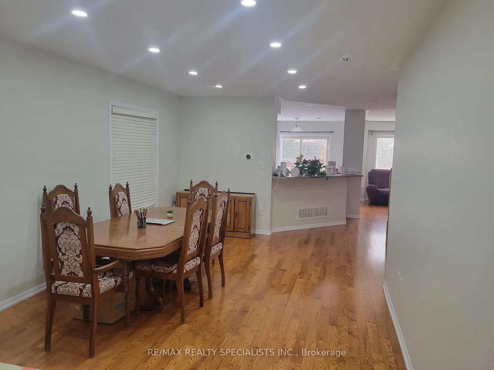 Photo 5 of Unit MAIN&UP, 26 Haverty Trail, Brampton, Northwest Brampton — HOMEH