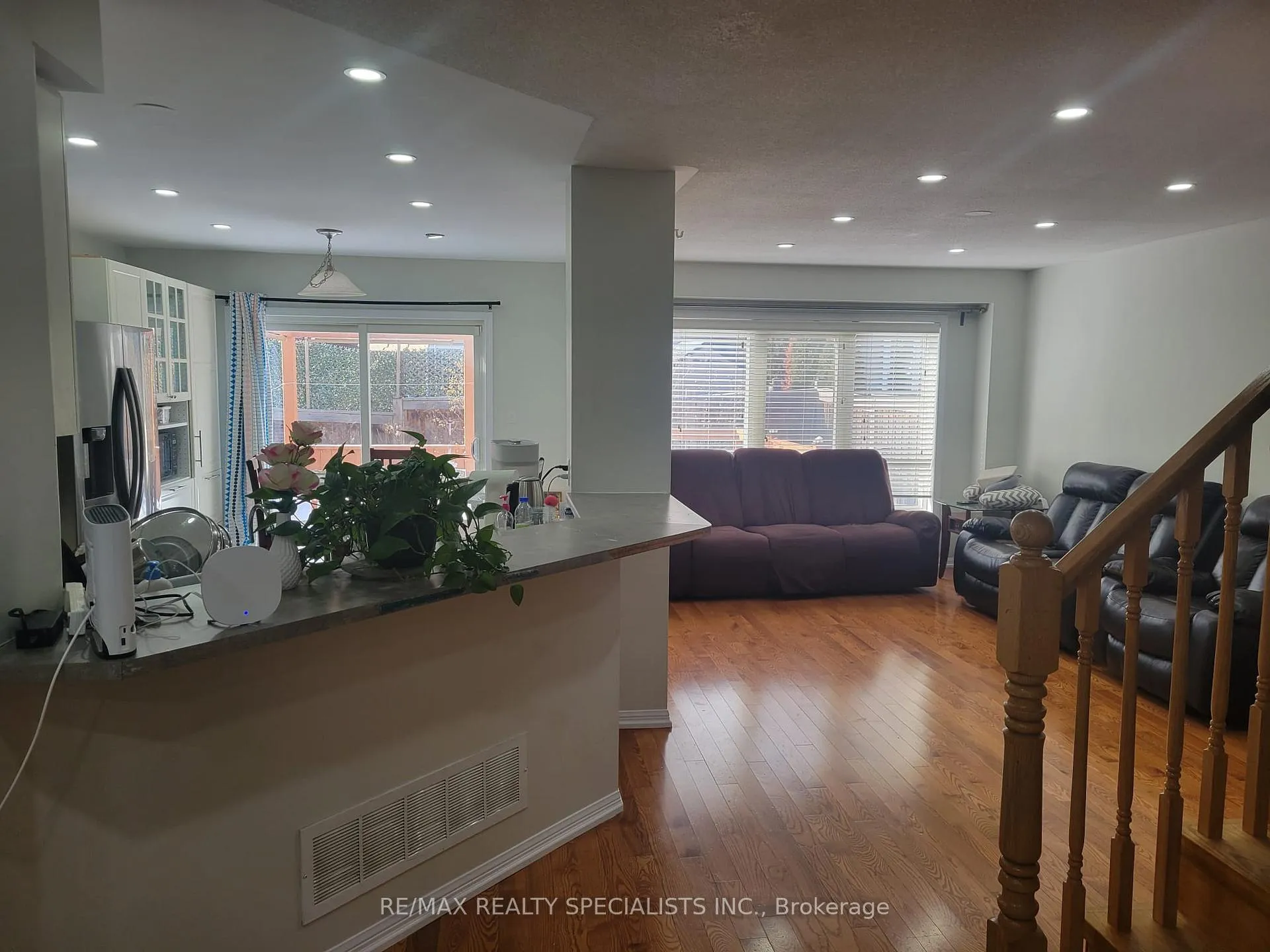 Photo 6 of Unit MAIN&UP, 26 Haverty Trail, Brampton, Northwest Brampton — HOMEH