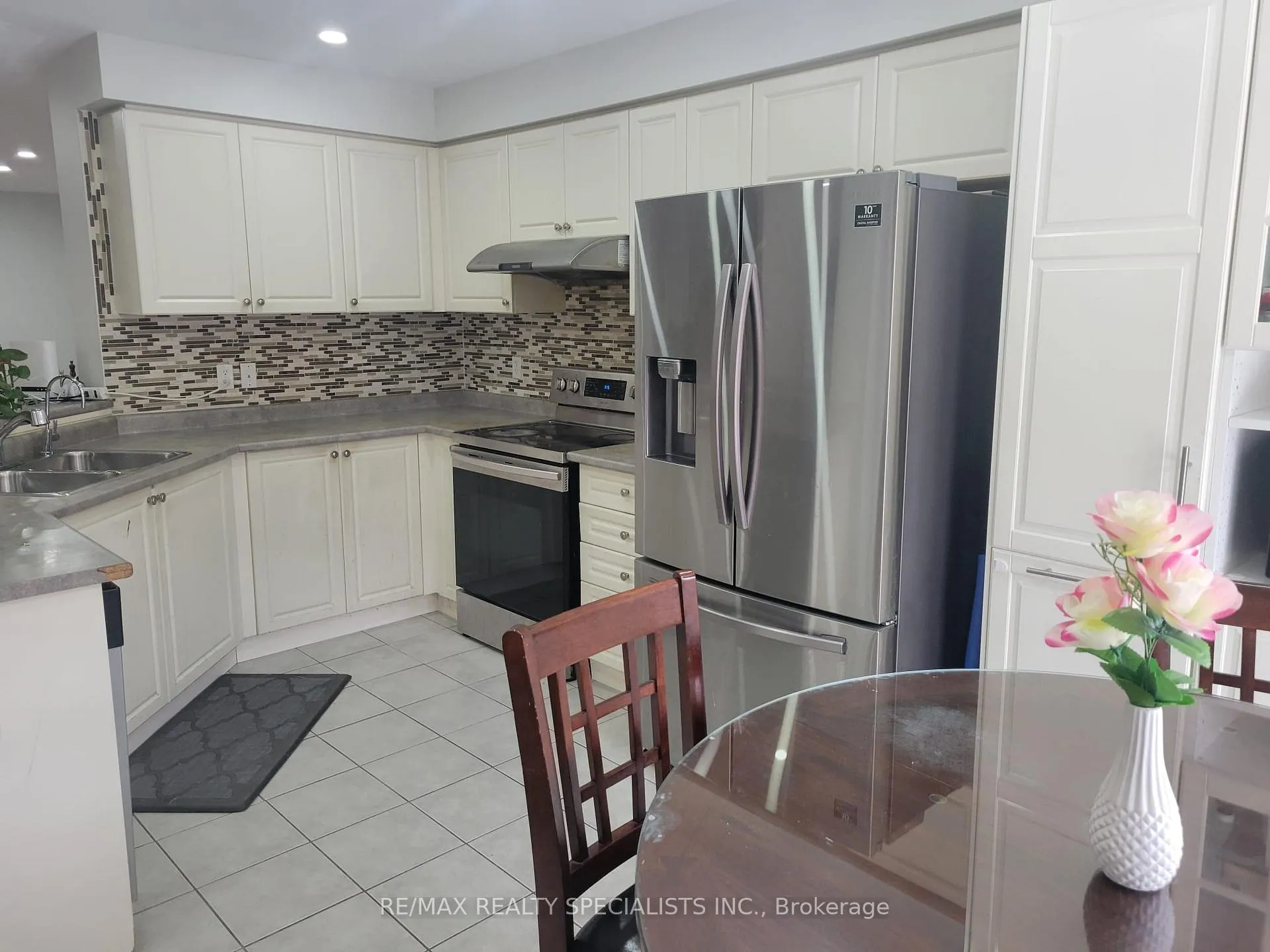 Photo 10 of Unit MAIN&UP, 26 Haverty Trail, Brampton, Northwest Brampton — HOMEH