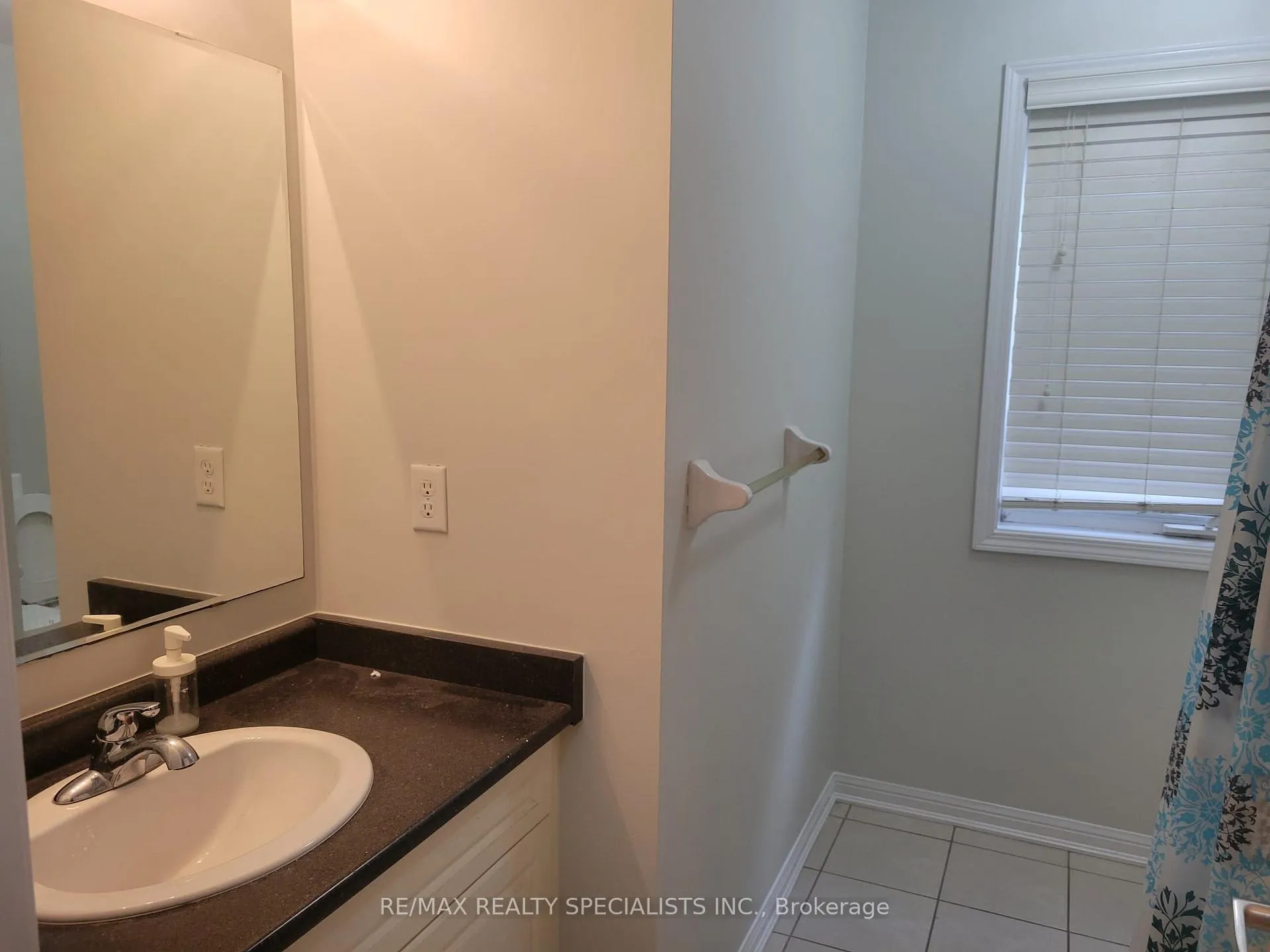 Photo 18 of Unit MAIN&UP, 26 Haverty Trail, Brampton, Northwest Brampton — HOMEH