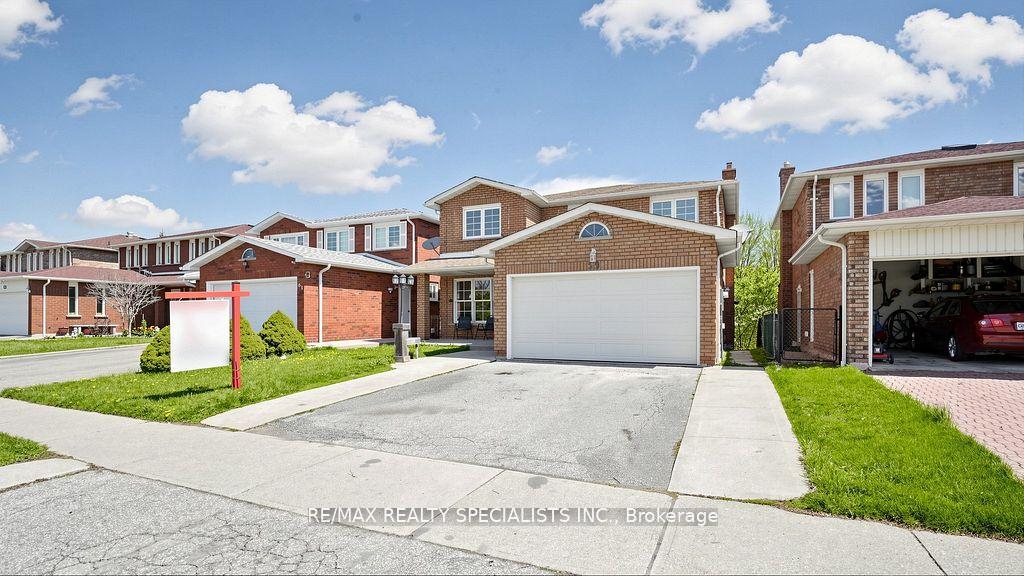 Photo 2 of 59 Sunforest Drive, Brampton, Heart Lake West — HOMEH