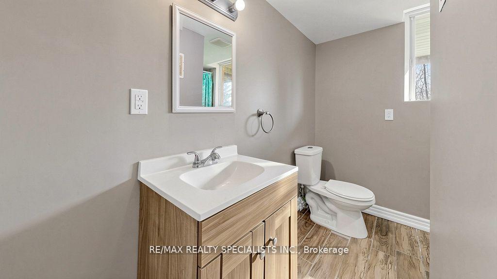 Photo 13 of 59 Sunforest Drive, Brampton, Heart Lake West — HOMEH