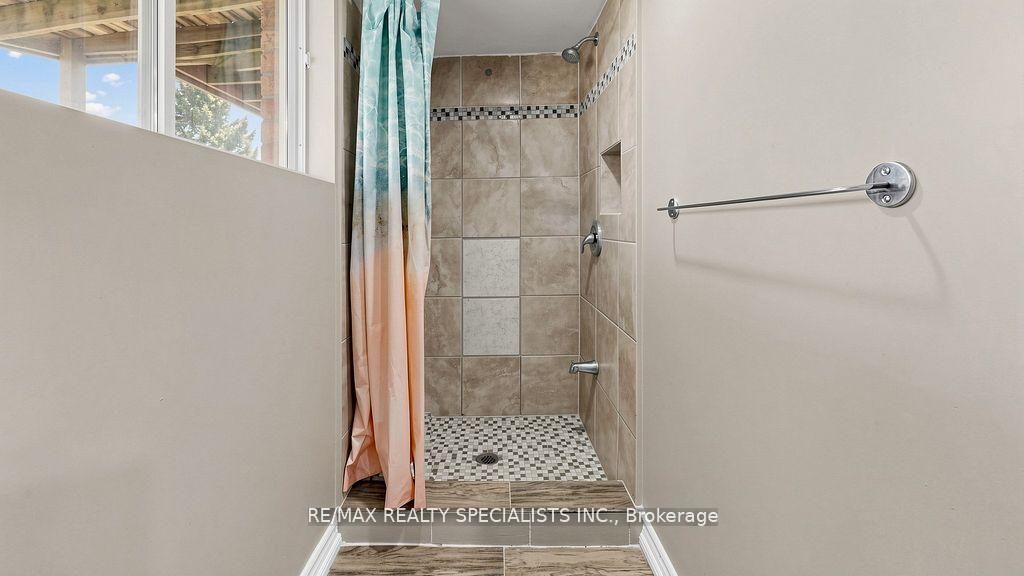 Photo 33 of 59 Sunforest Drive, Brampton, Heart Lake West — HOMEH
