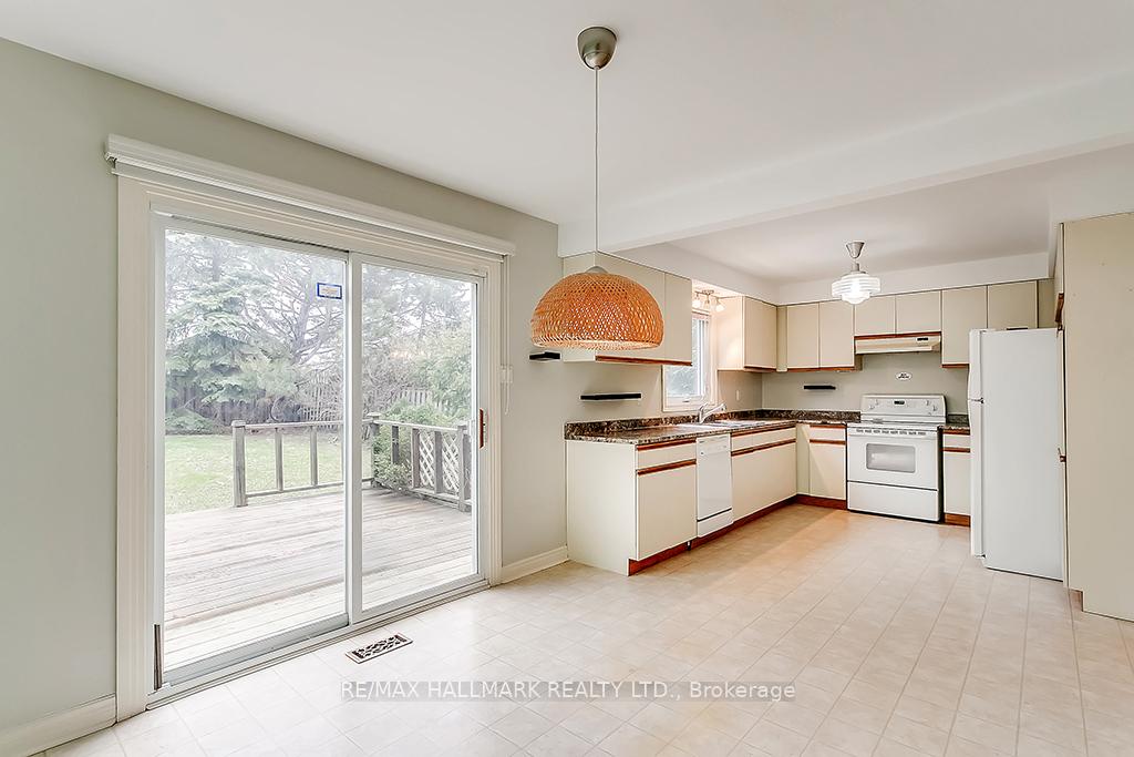 Photo 6 of 1361 Monks Passage, Oakville, Glen Abbey — HOMEH