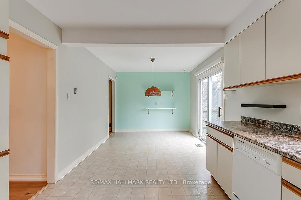 Photo 8 of 1361 Monks Passage, Oakville, Glen Abbey — HOMEH