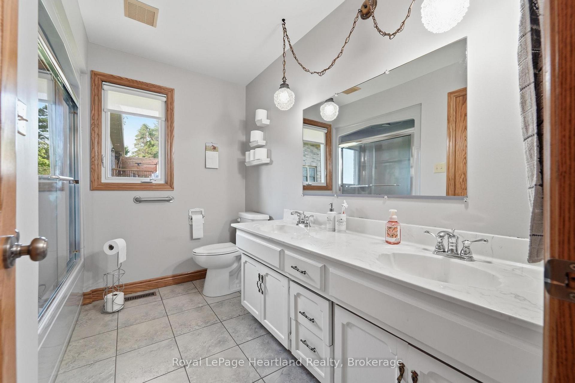 Photo 16 of 344 Albert Street, Central Huron, Clinton — HOMEH
