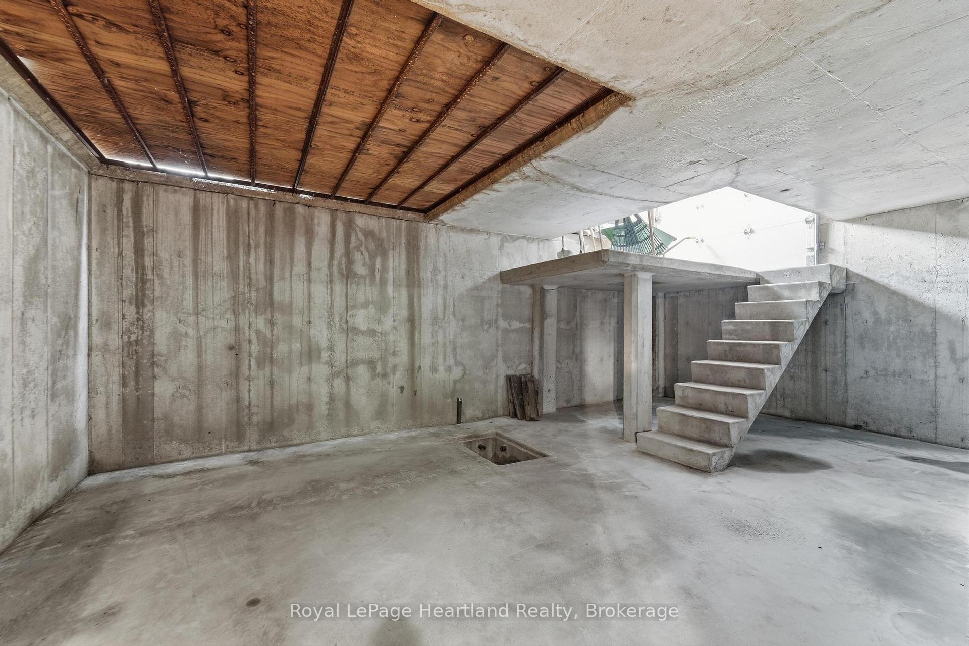 Photo 37 of 344 Albert Street, Central Huron, Clinton — HOMEH