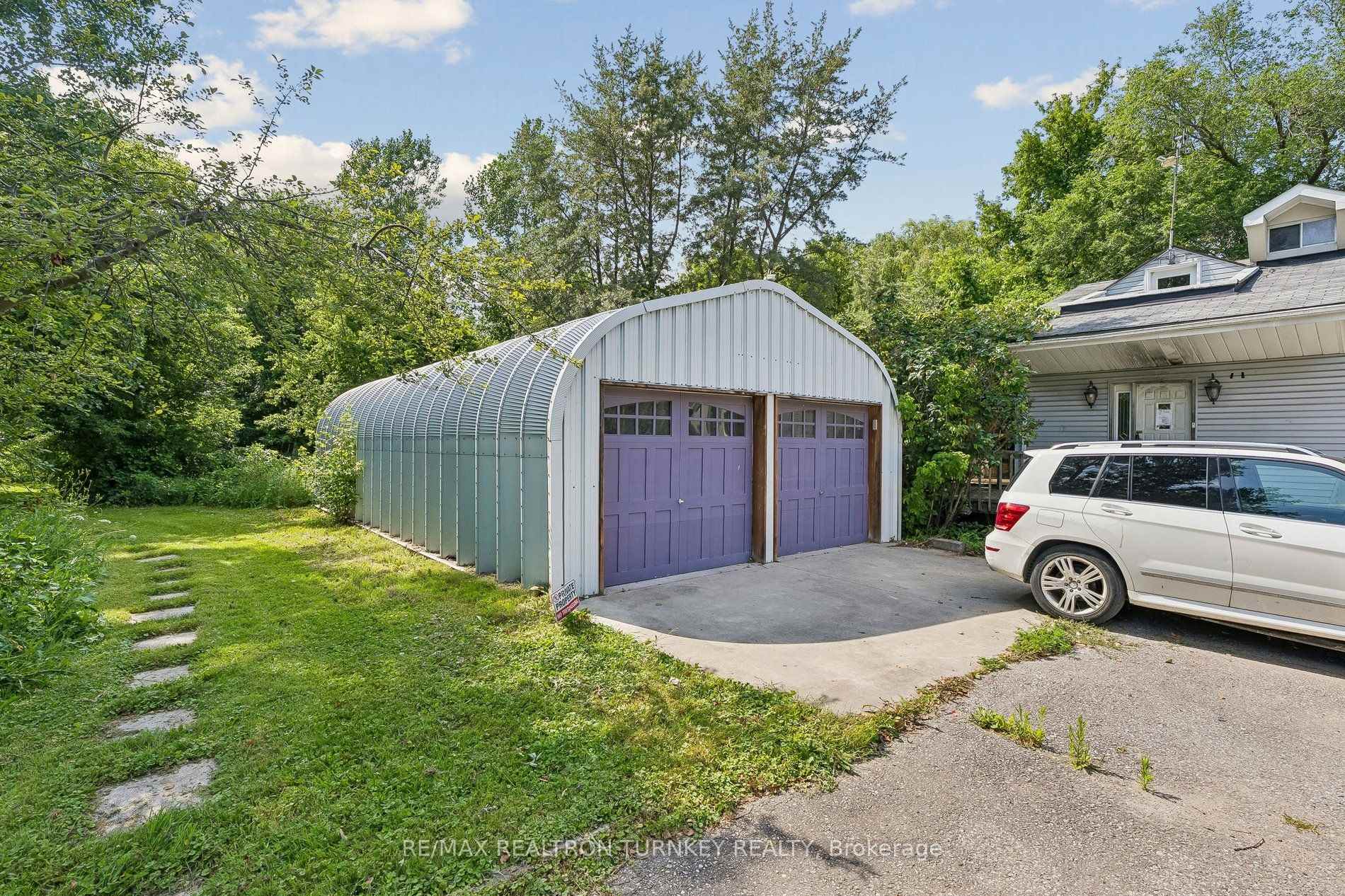 Photo 14 of 18930 Dufferin Street, King, Rural King — HOMEH