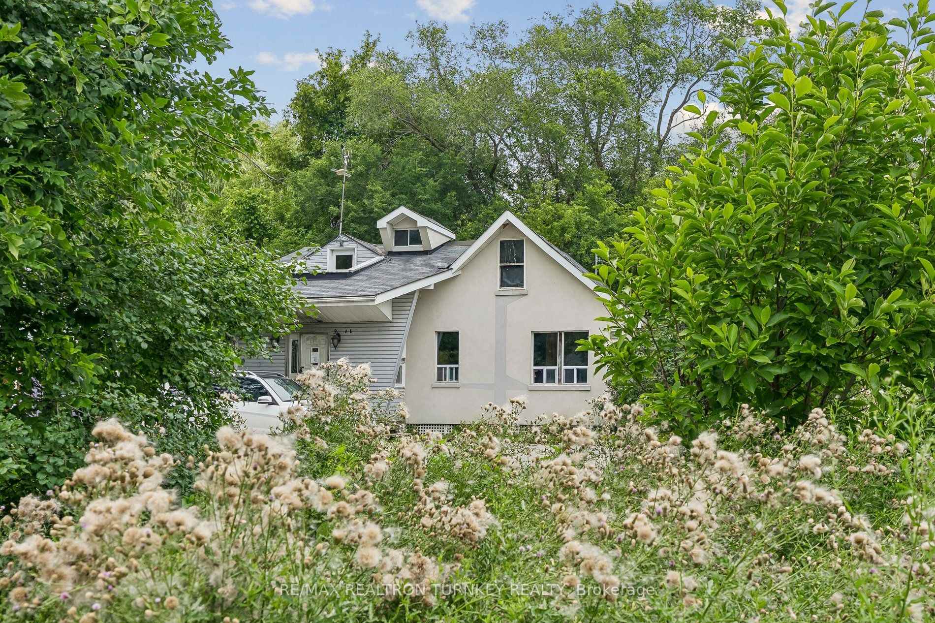 Photo 15 of 18930 Dufferin Street, King, Rural King — HOMEH