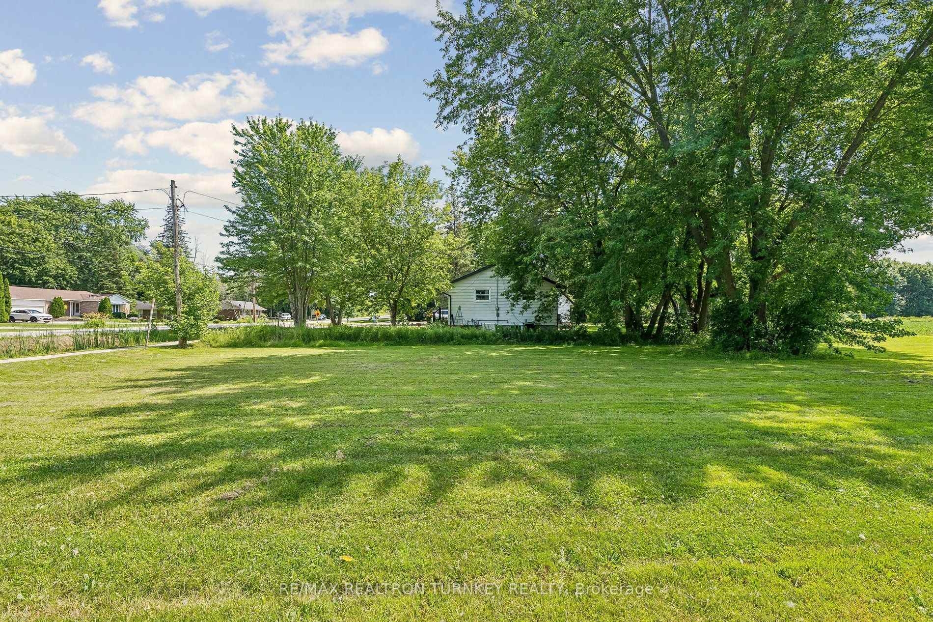 Photo 20 of 18930 Dufferin Street, King, Rural King — HOMEH