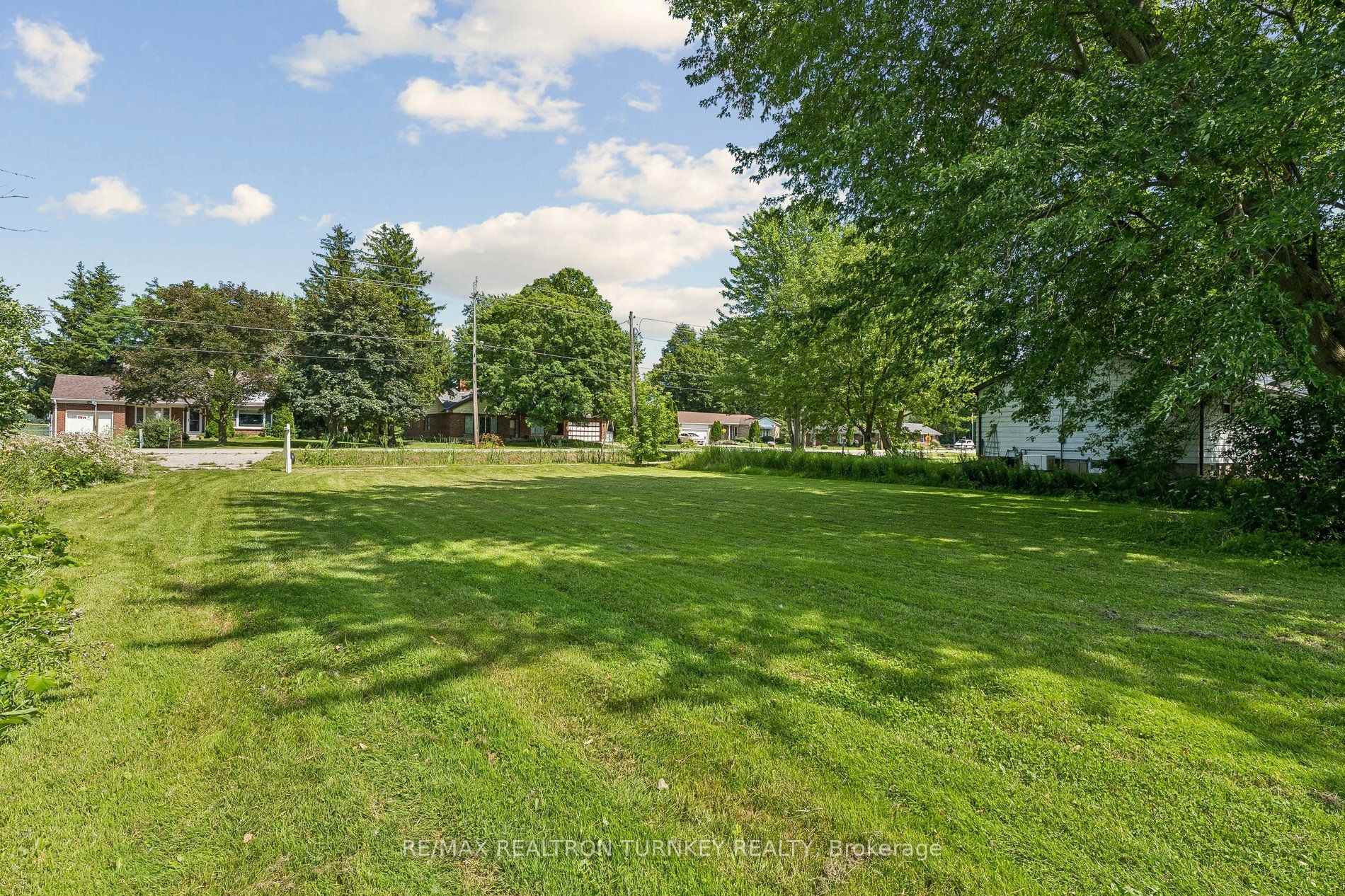 Photo 21 of 18930 Dufferin Street, King, Rural King — HOMEH