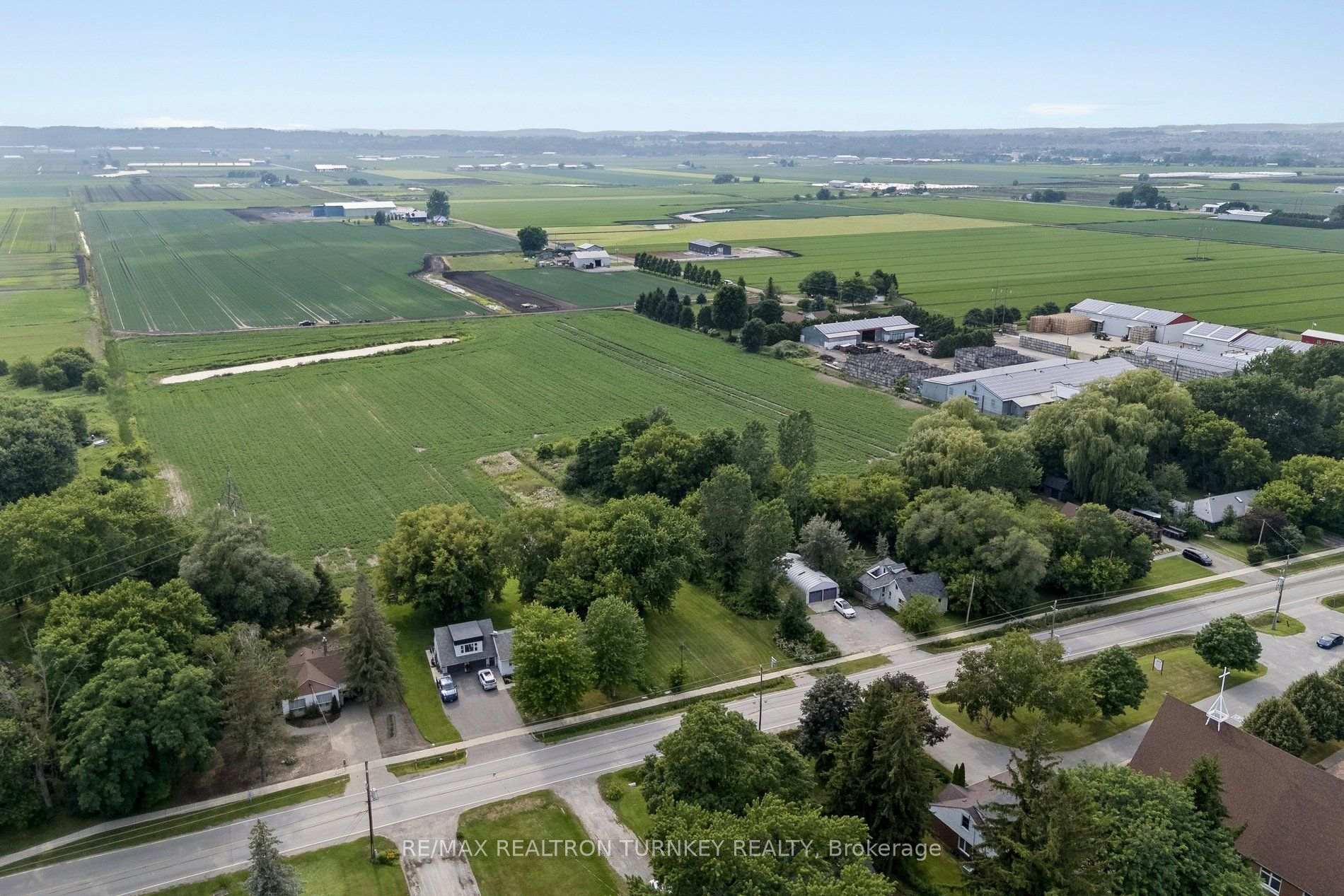 Photo 3 of 18930 Dufferin Street, King, Rural King — HOMEH