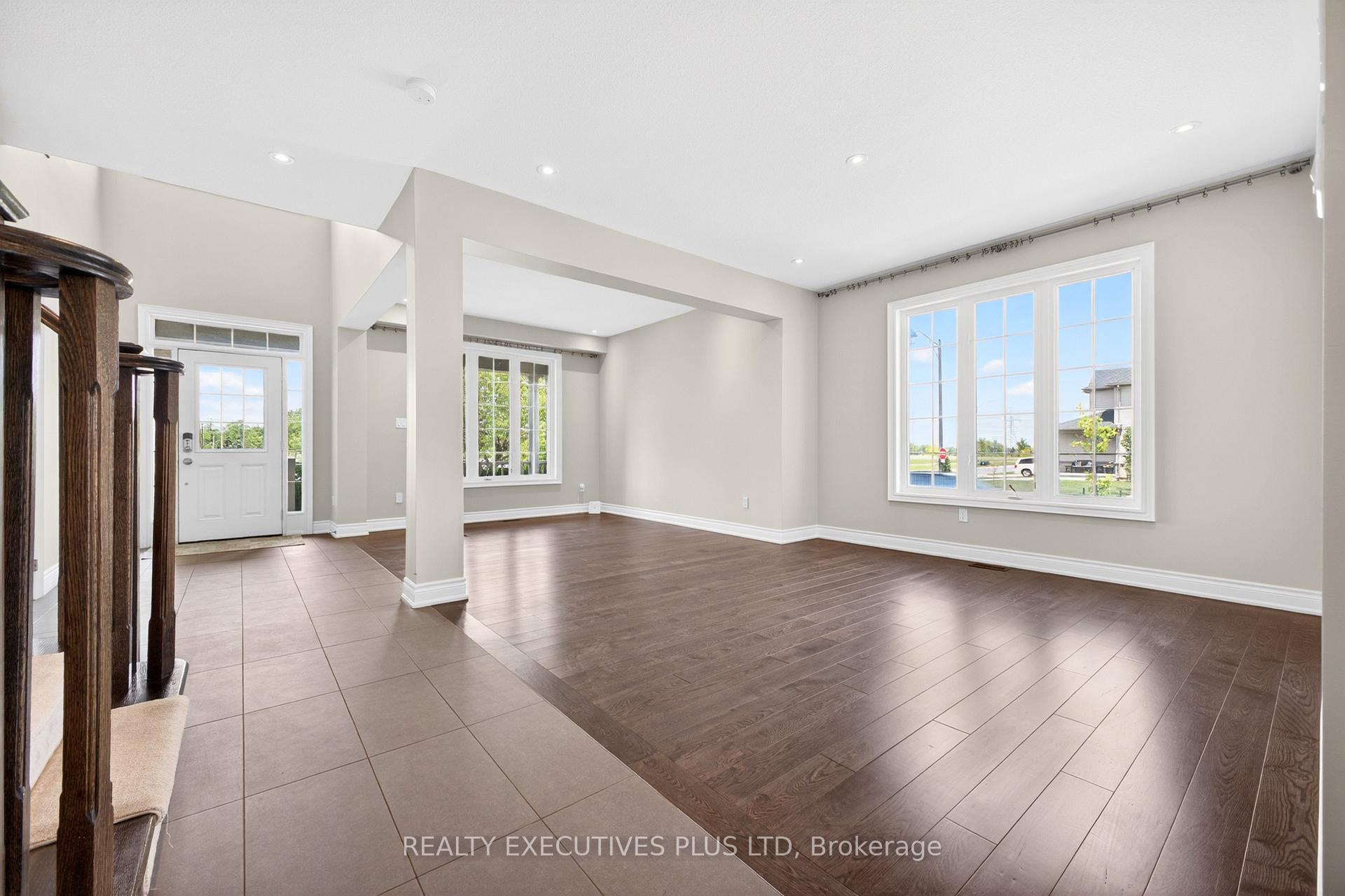 Photo 10 of 1 Sunset Way, Thorold, Rolling Meadows — HOMEH