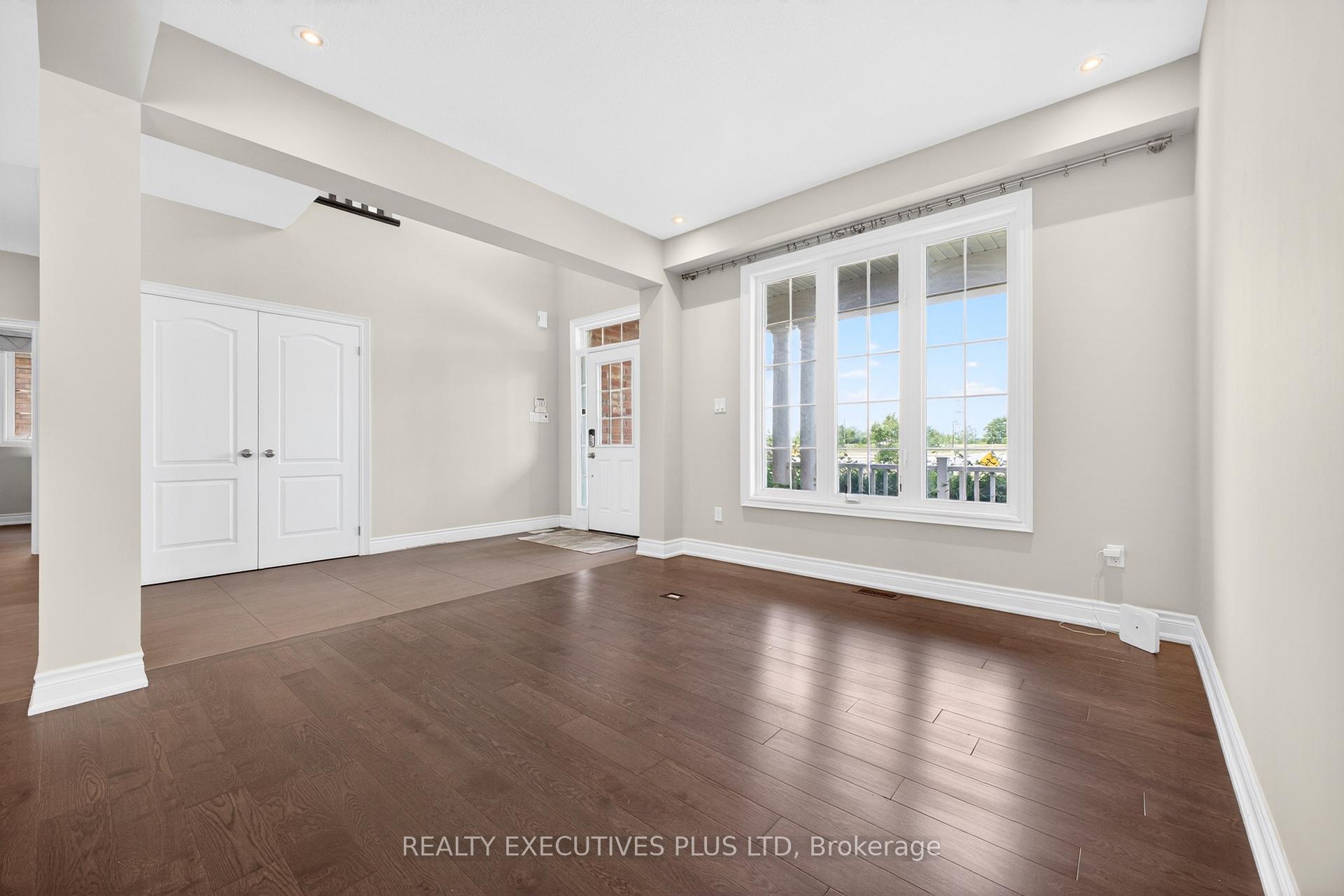 Photo 11 of 1 Sunset Way, Thorold, Rolling Meadows — HOMEH
