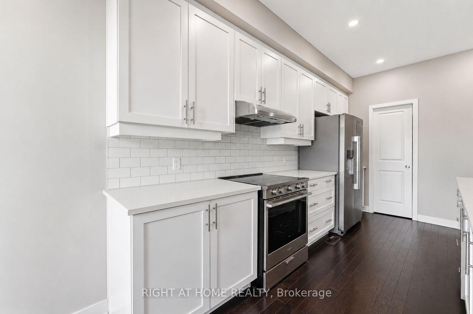 Photo 7 of 424 Markdale Terrace S, Ottawa, Riverside South/Gloucester Glen — HOMEH