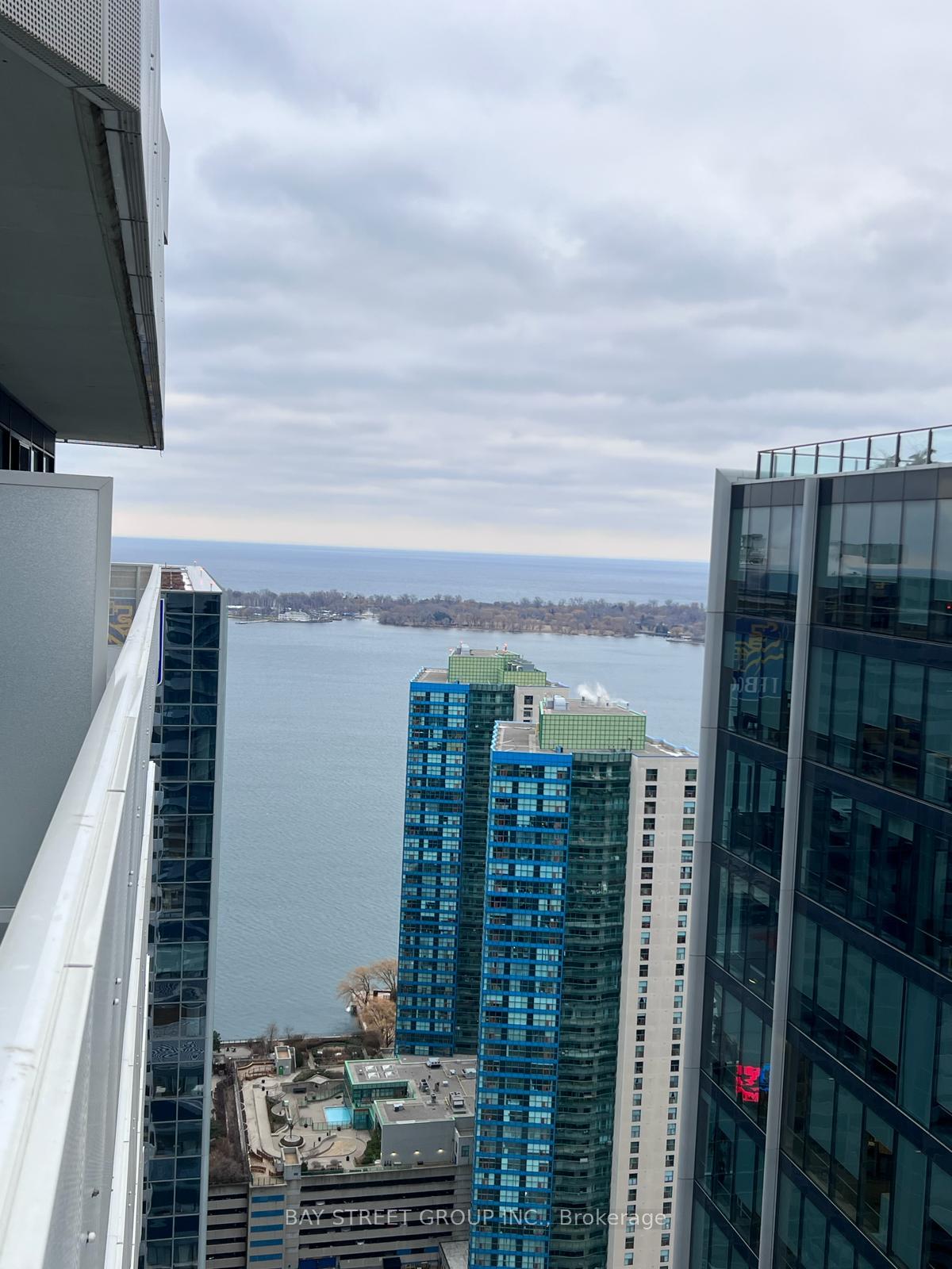Photo 2 of Unit 4601, 100 Harbour Street, Toronto, Waterfront Communities — HOMEH