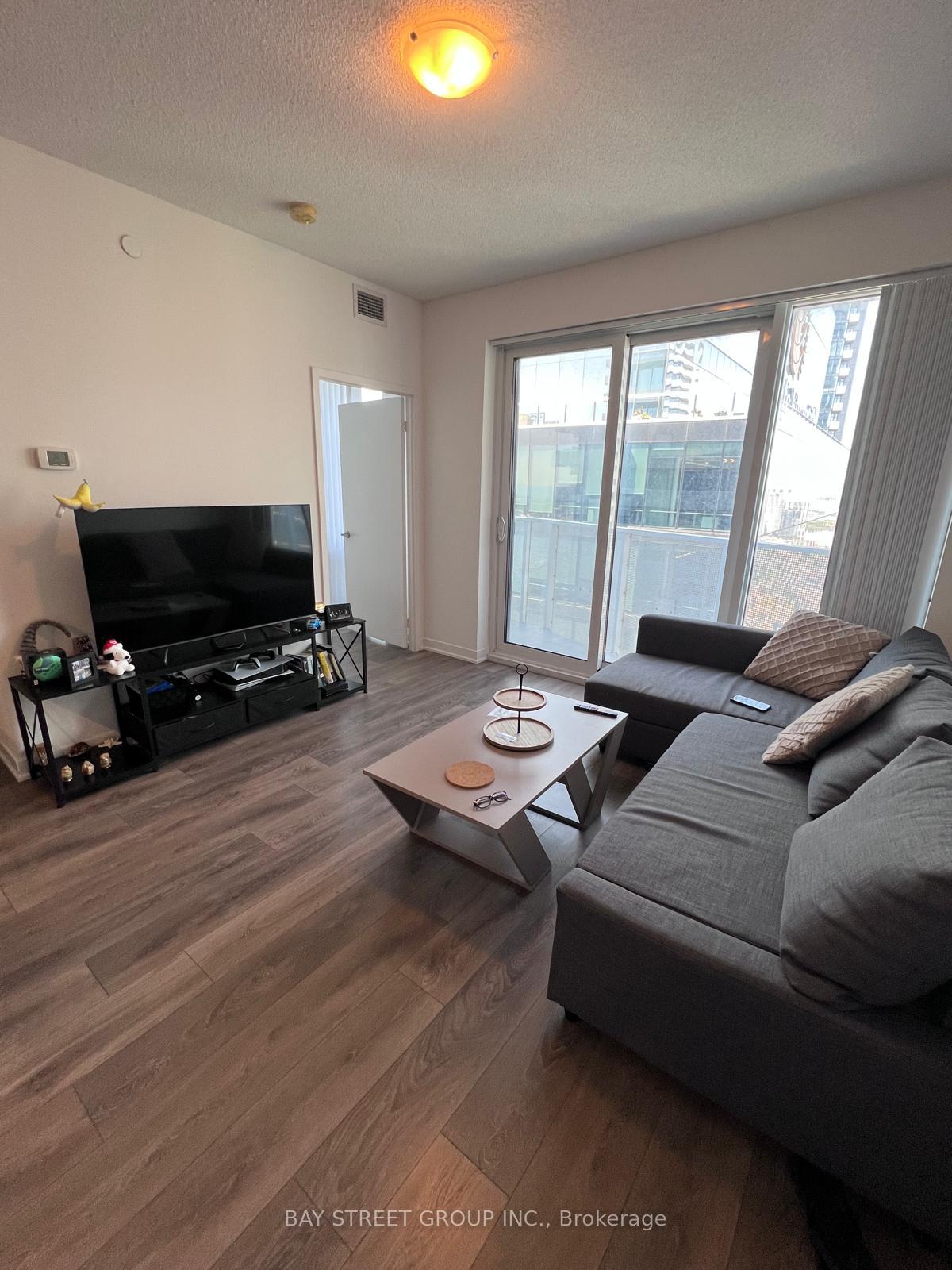 Photo 3 of Unit 4601, 100 Harbour Street, Toronto, Waterfront Communities — HOMEH