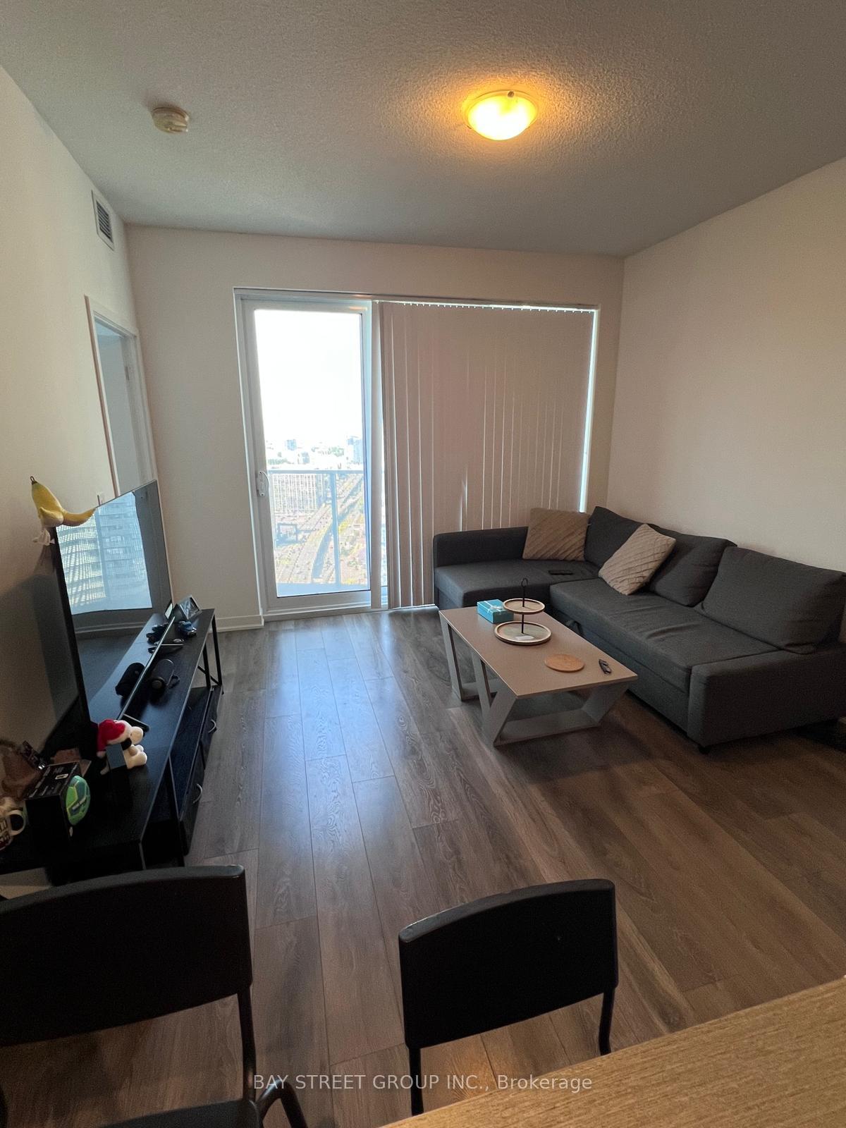 Photo 4 of Unit 4601, 100 Harbour Street, Toronto, Waterfront Communities — HOMEH