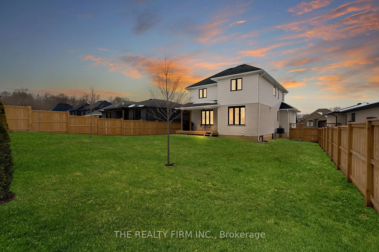 Photo 3 of 291 King Street, Southwest Middlesex, Glencoe — HOMEH