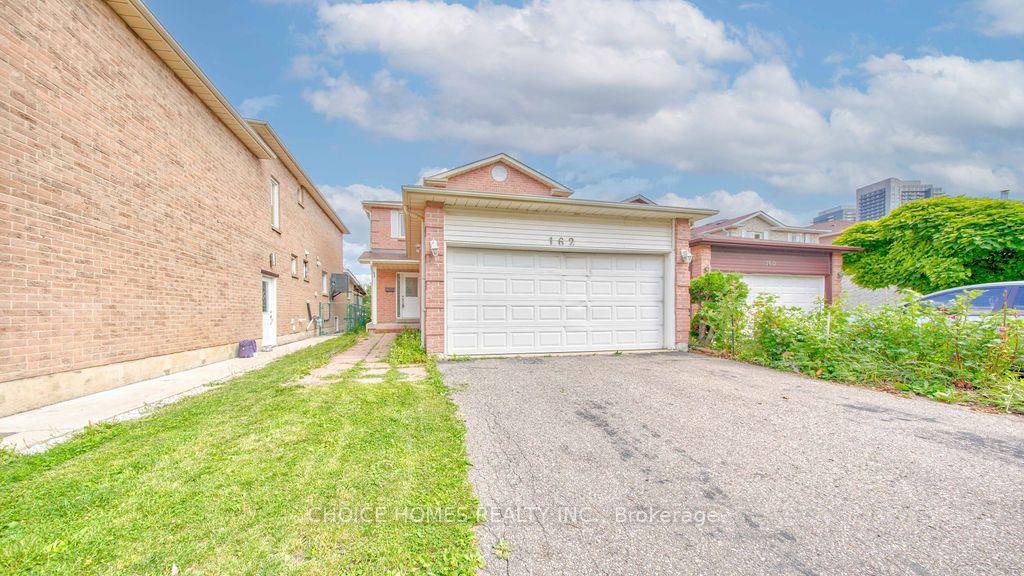 Photo 3 of 162 Clansman Trail, Mississauga, Hurontario — HOMEH
