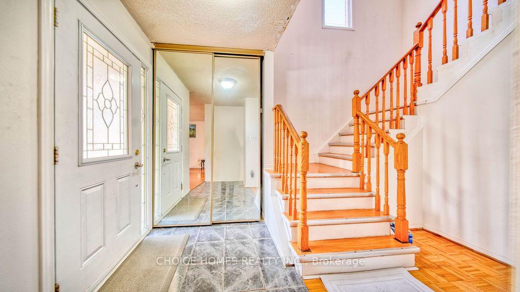 Photo 8 of 162 Clansman Trail, Mississauga, Hurontario — HOMEH
