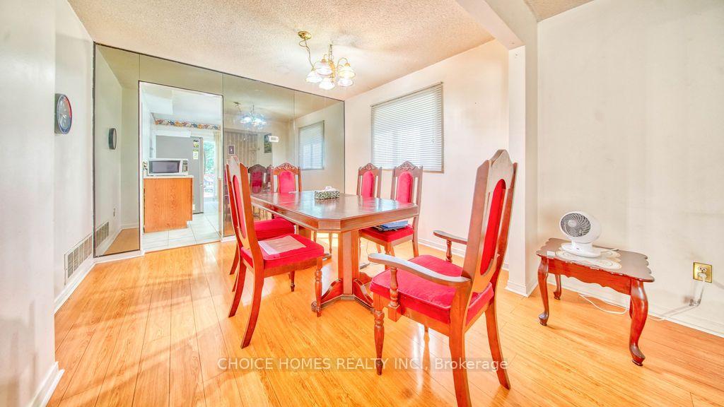 Photo 10 of 162 Clansman Trail, Mississauga, Hurontario — HOMEH