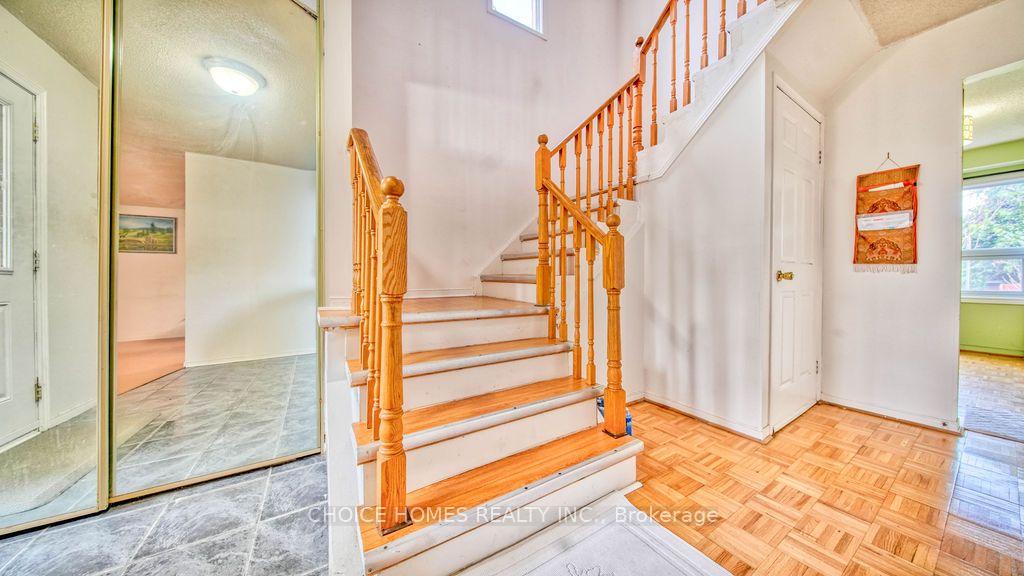 Photo 19 of 162 Clansman Trail, Mississauga, Hurontario — HOMEH