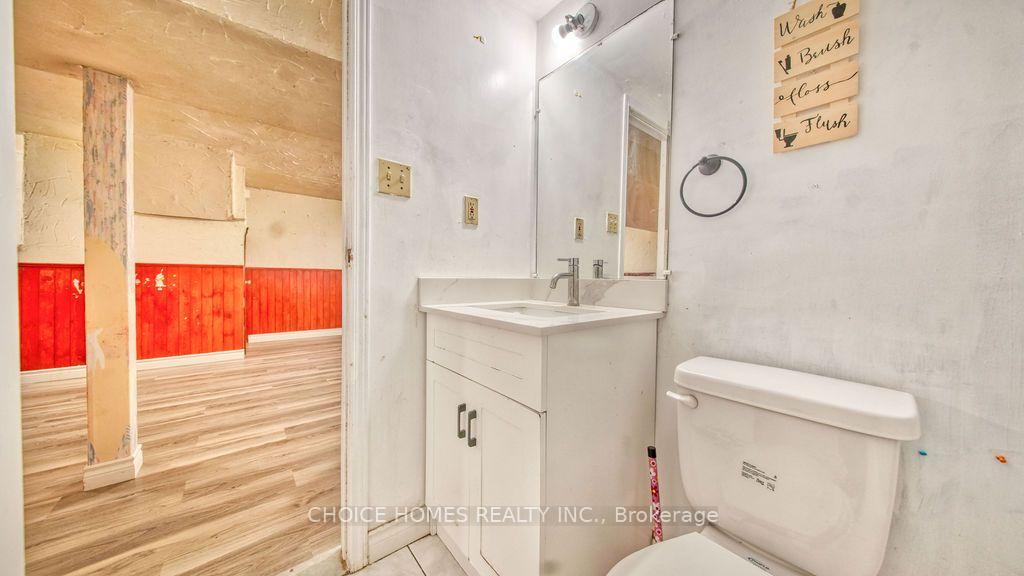 Photo 42 of 162 Clansman Trail, Mississauga, Hurontario — HOMEH