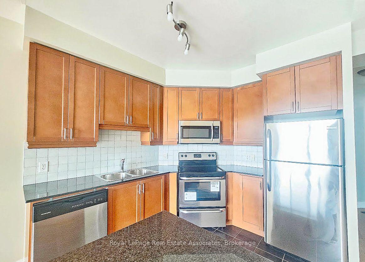Photo 2 of Unit 1704, 80 Absolute Avenue, Mississauga, City Centre — HOMEH