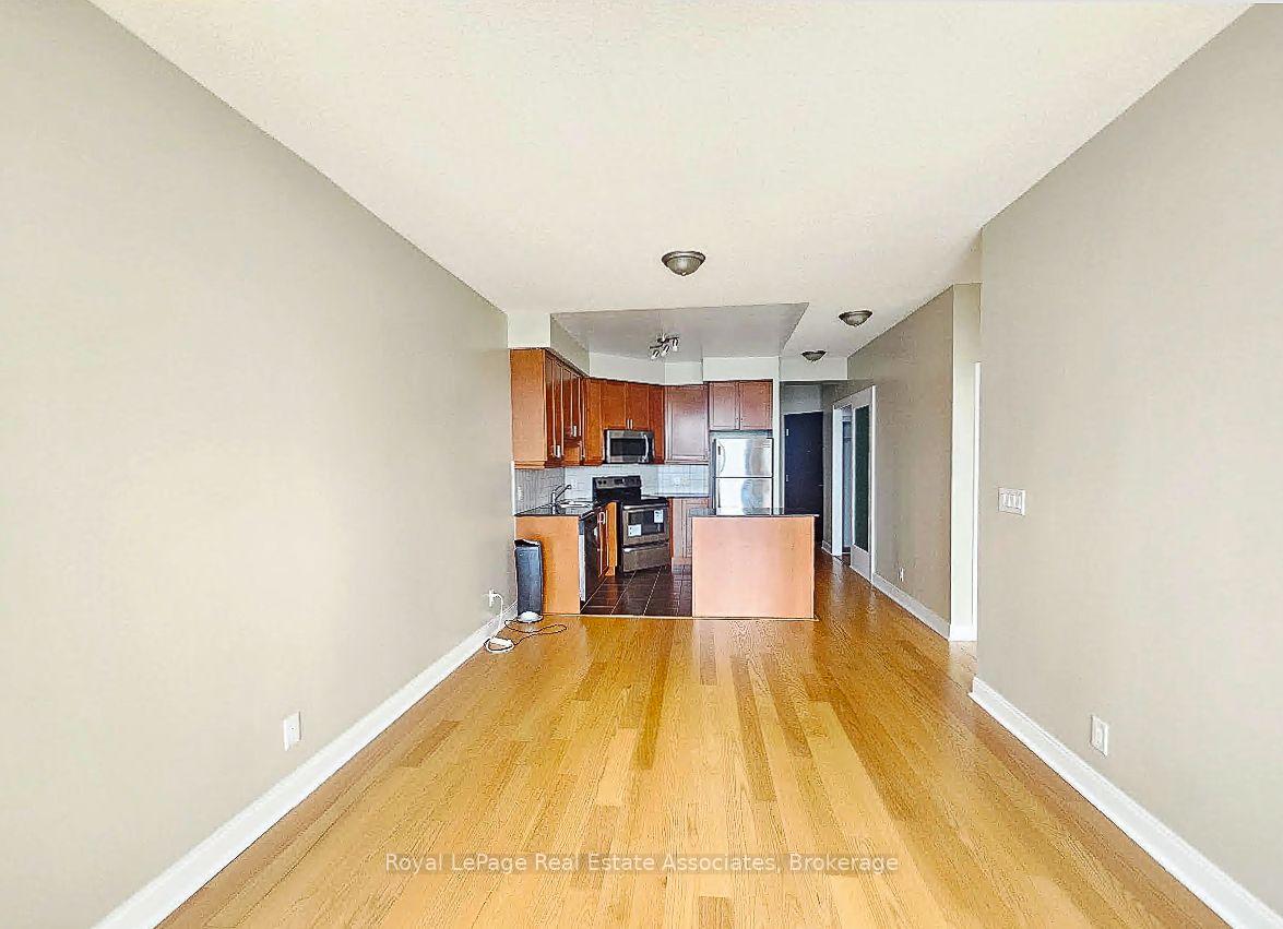 Photo 5 of Unit 1704, 80 Absolute Avenue, Mississauga, City Centre — HOMEH
