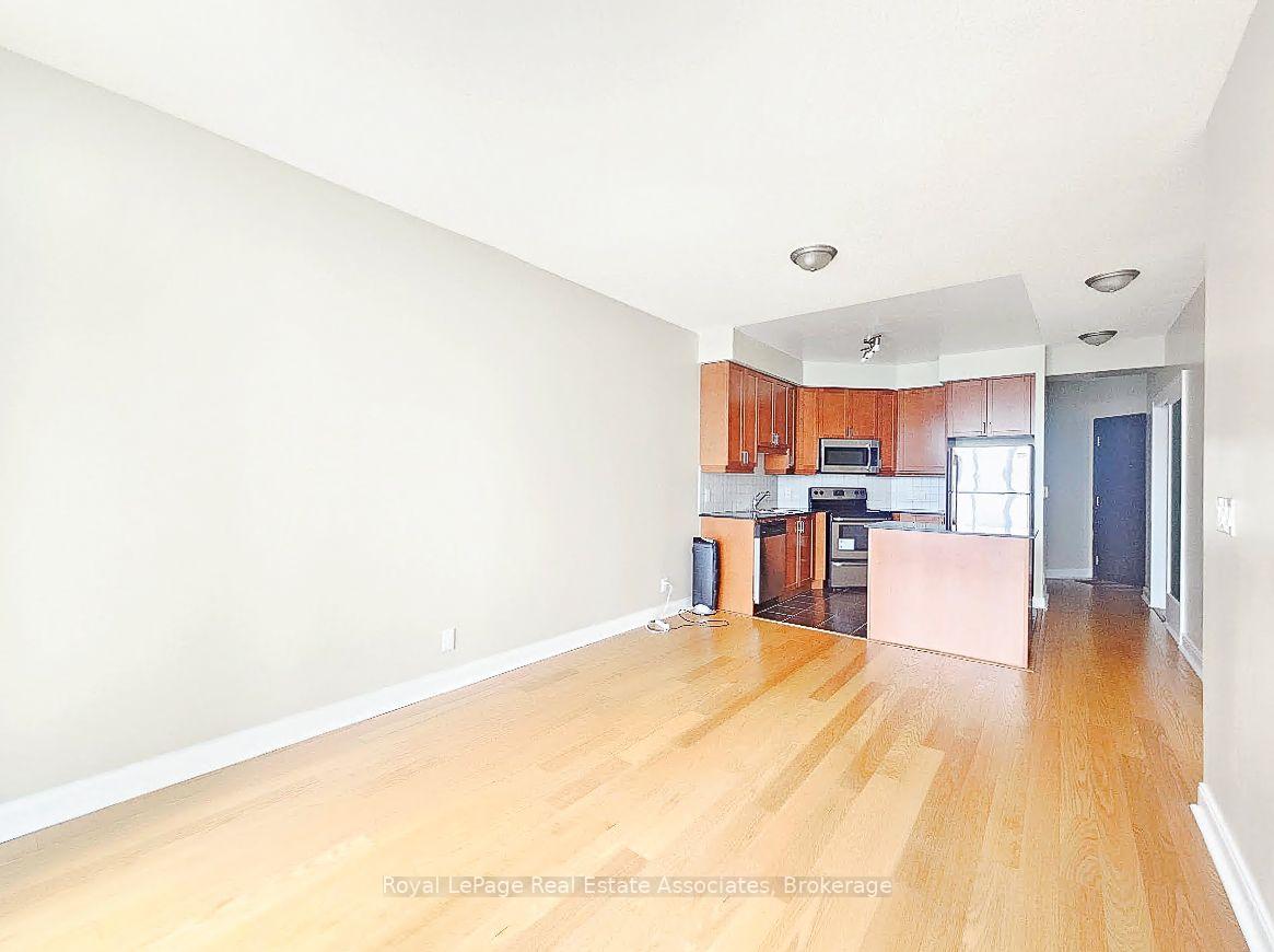 Photo 6 of Unit 1704, 80 Absolute Avenue, Mississauga, City Centre — HOMEH