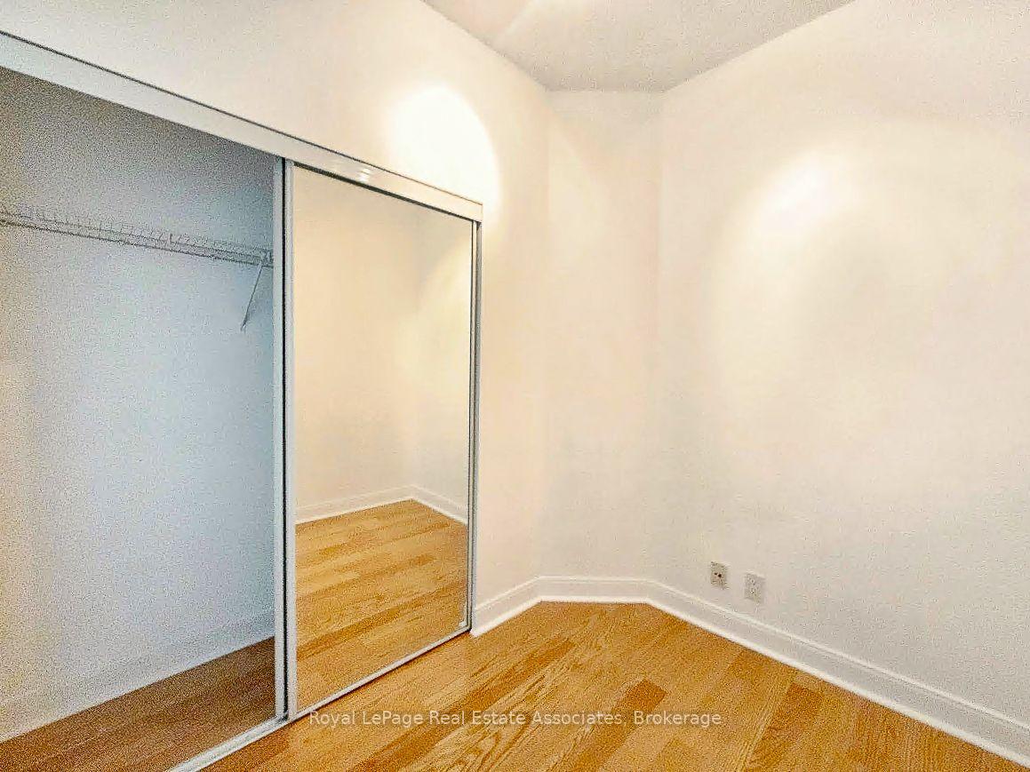 Photo 11 of Unit 1704, 80 Absolute Avenue, Mississauga, City Centre — HOMEH