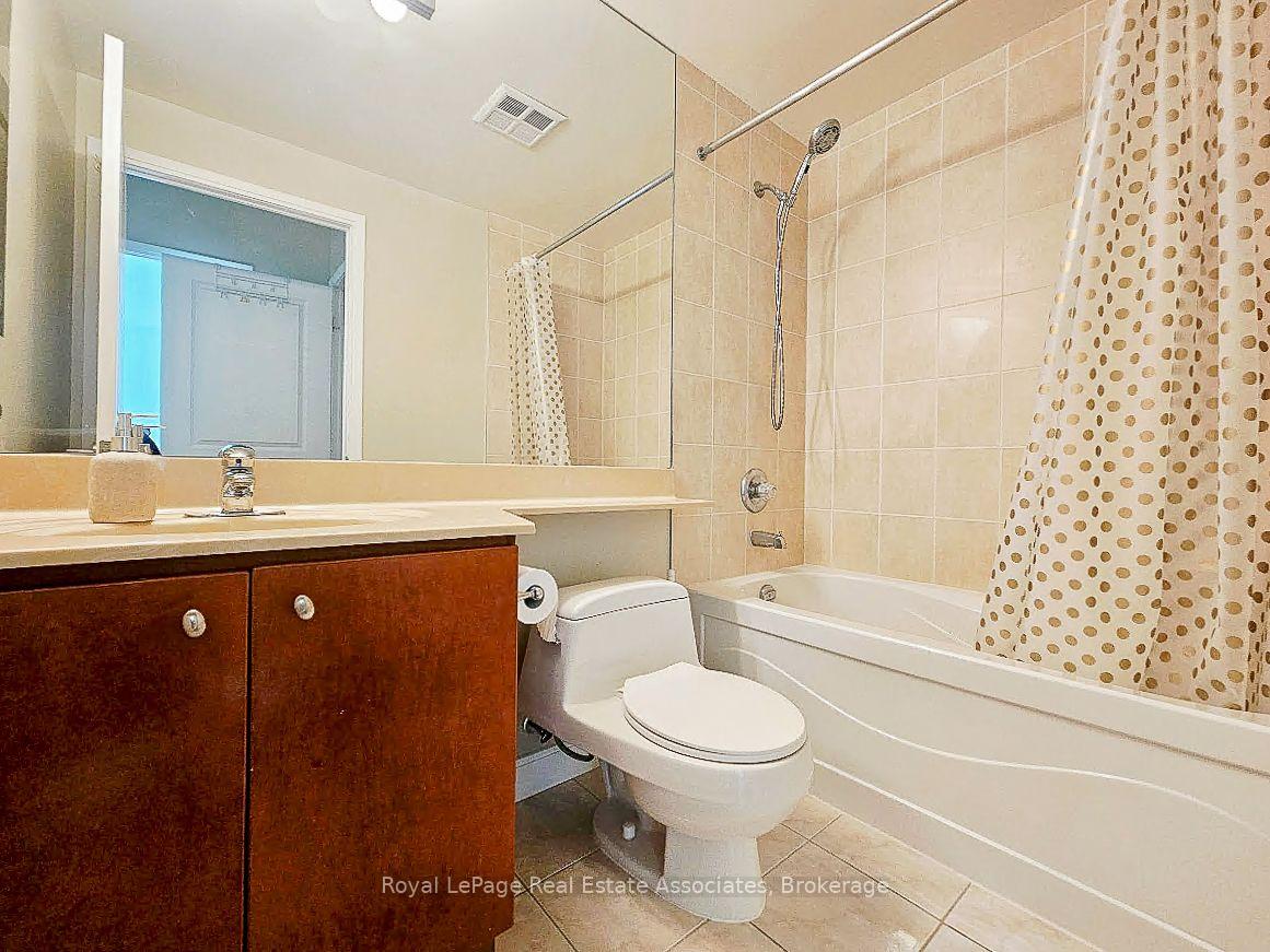 Photo 13 of Unit 1704, 80 Absolute Avenue, Mississauga, City Centre — HOMEH