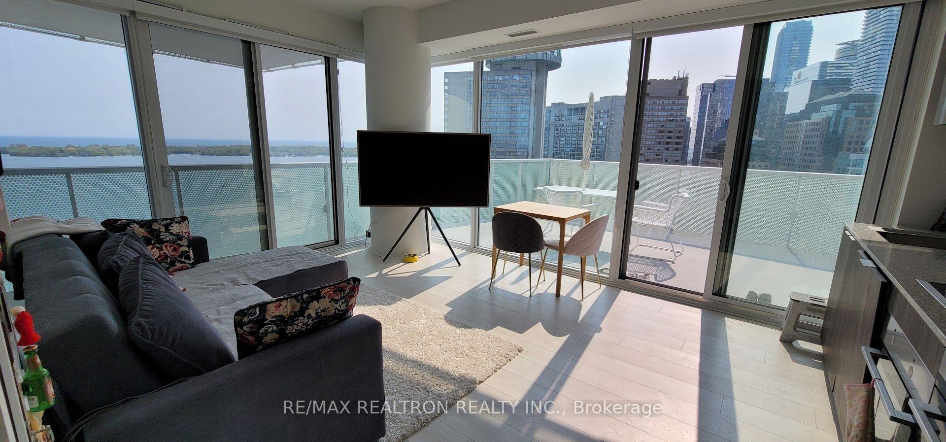 Photo 3 of Unit 2404, 15 Queens Quay E, Toronto, Waterfront Communities — HOMEH