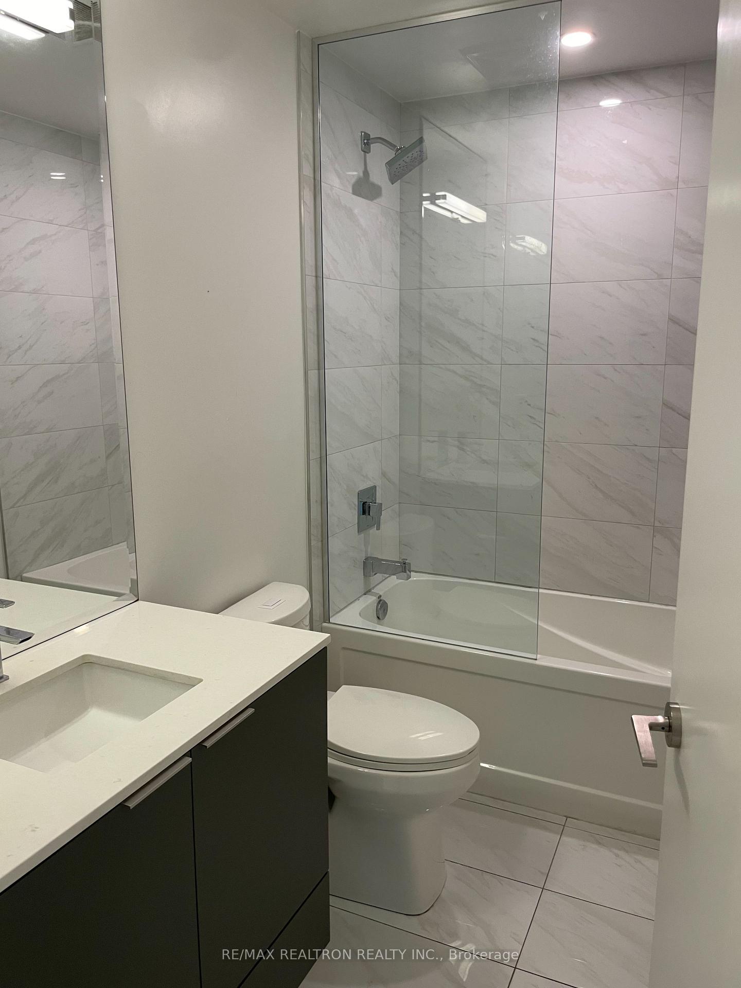 Photo 8 of Unit 2404, 15 Queens Quay E, Toronto, Waterfront Communities — HOMEH