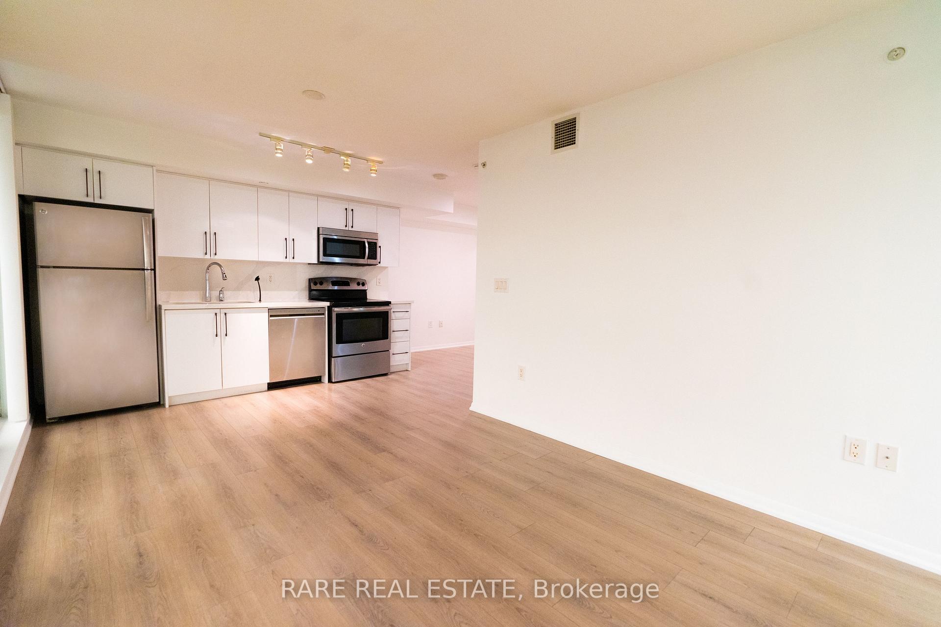 Photo of Unit 1007, 830 Lawrence Avenue W