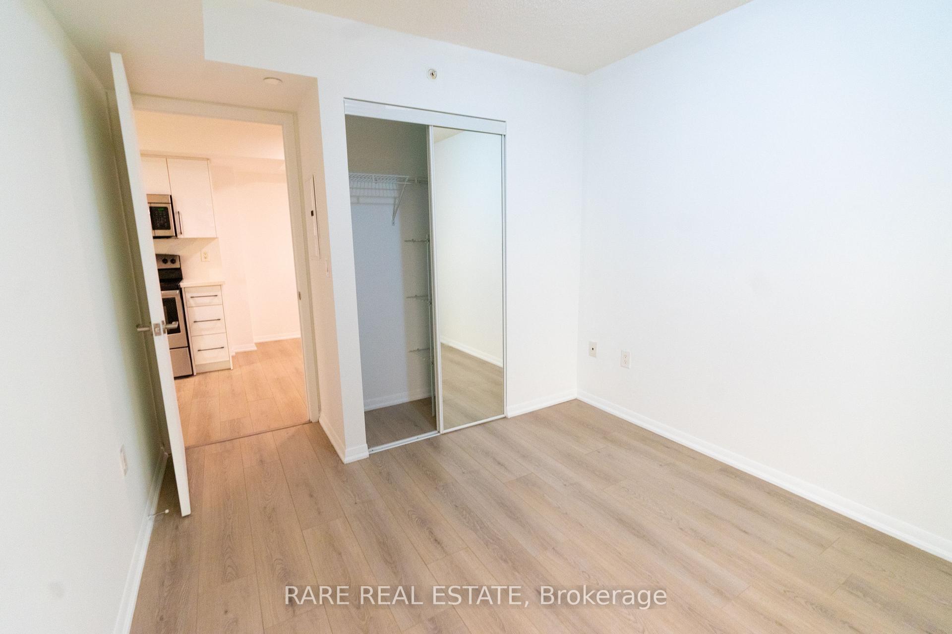Photo 4 of Unit 1007, 830 Lawrence Avenue W, North York, Yorkdale-Glen Park — HOMEH