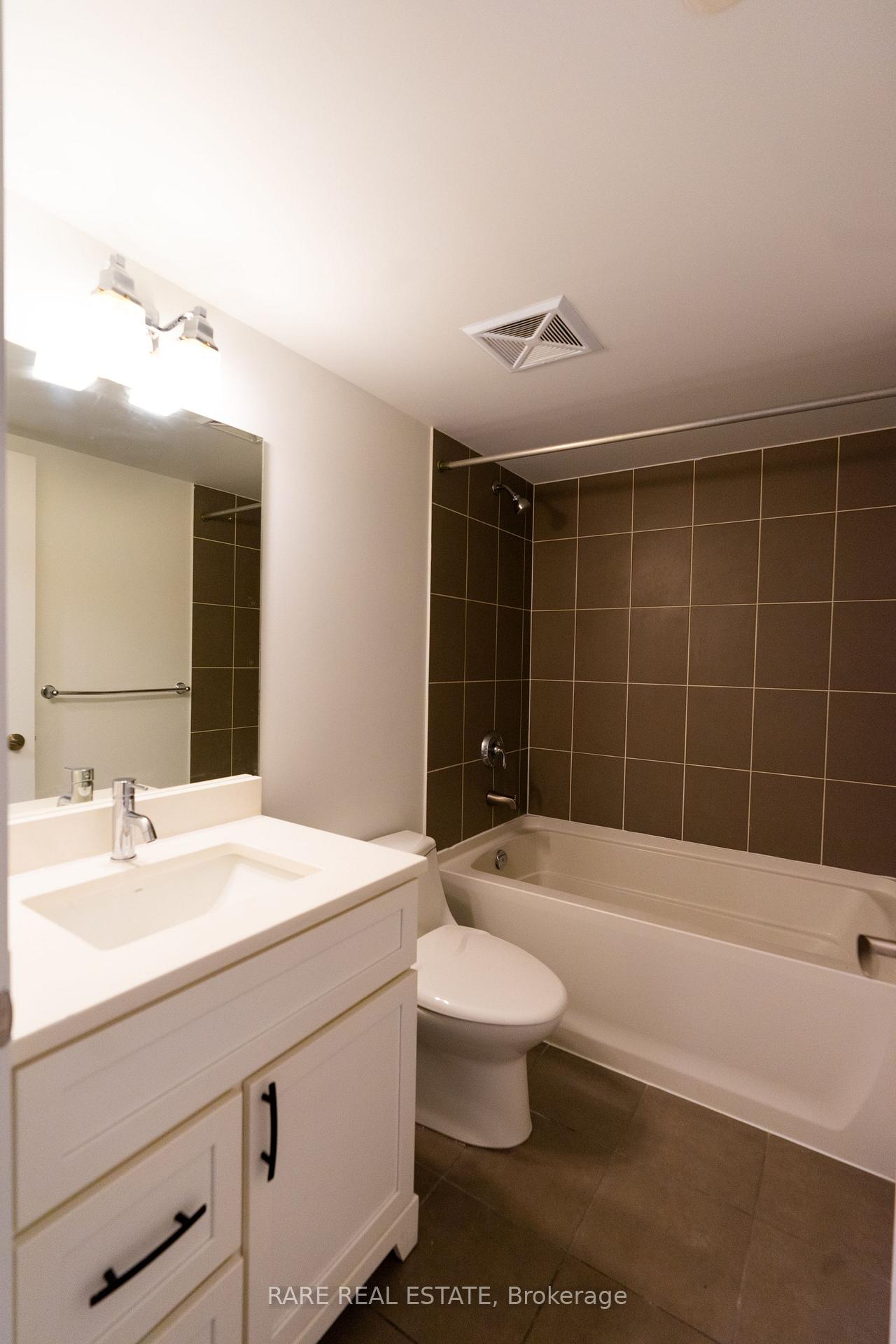 Photo 7 of Unit 1007, 830 Lawrence Avenue W, North York, Yorkdale-Glen Park — HOMEH