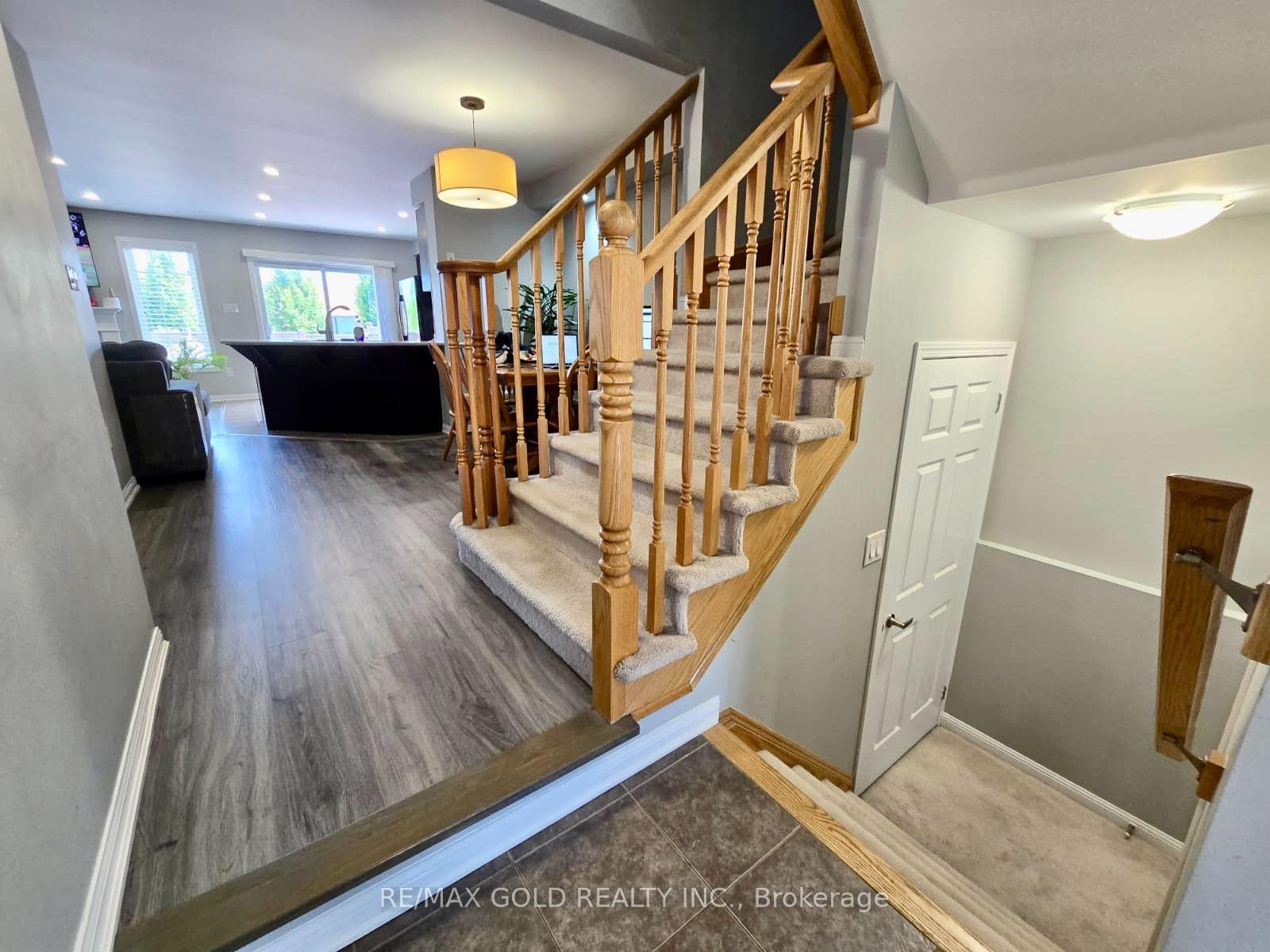 Photo 2 of 1061 Nadalin Heights, Milton, Willmott — HOMEH