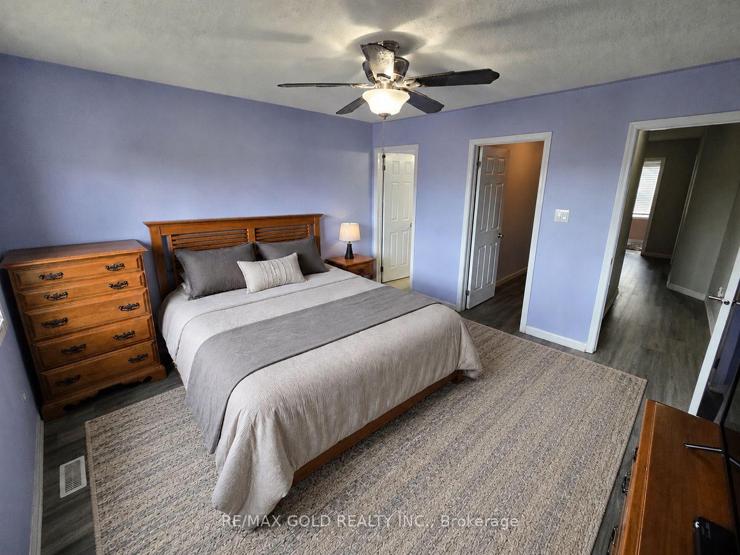 Photo 11 of 1061 Nadalin Heights, Milton, Willmott — HOMEH