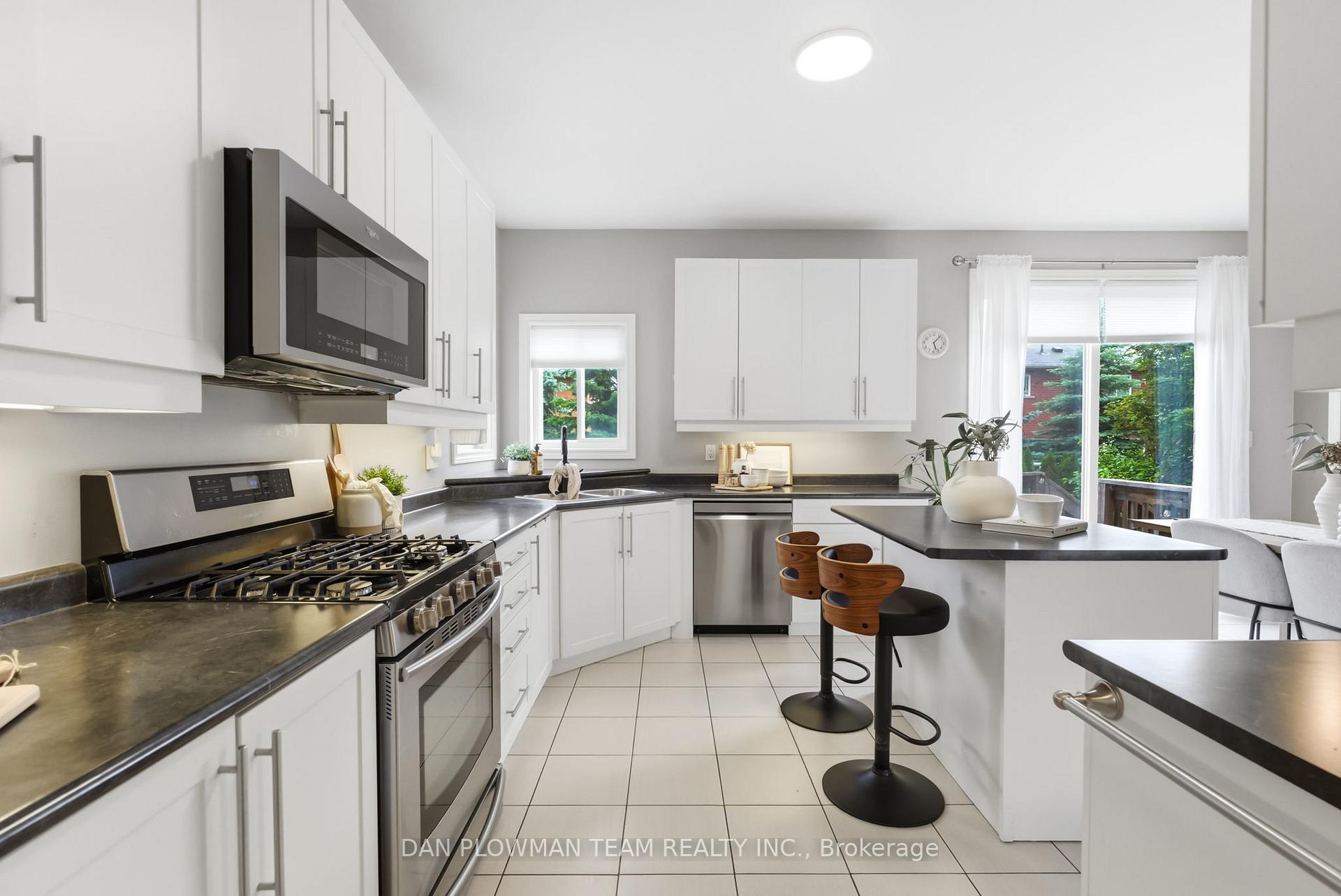 Photo 13 of 2243 Pilgrim Square, Oshawa, Windfields — HOMEH