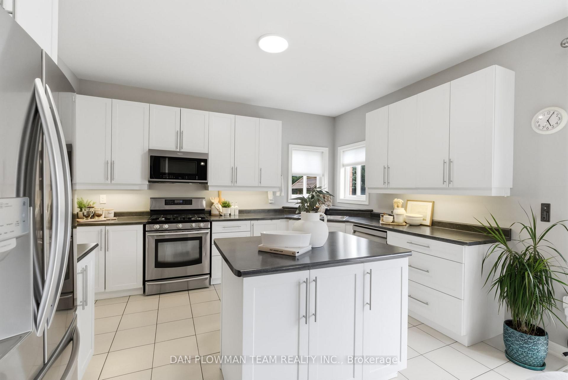 Photo 14 of 2243 Pilgrim Square, Oshawa, Windfields — HOMEH