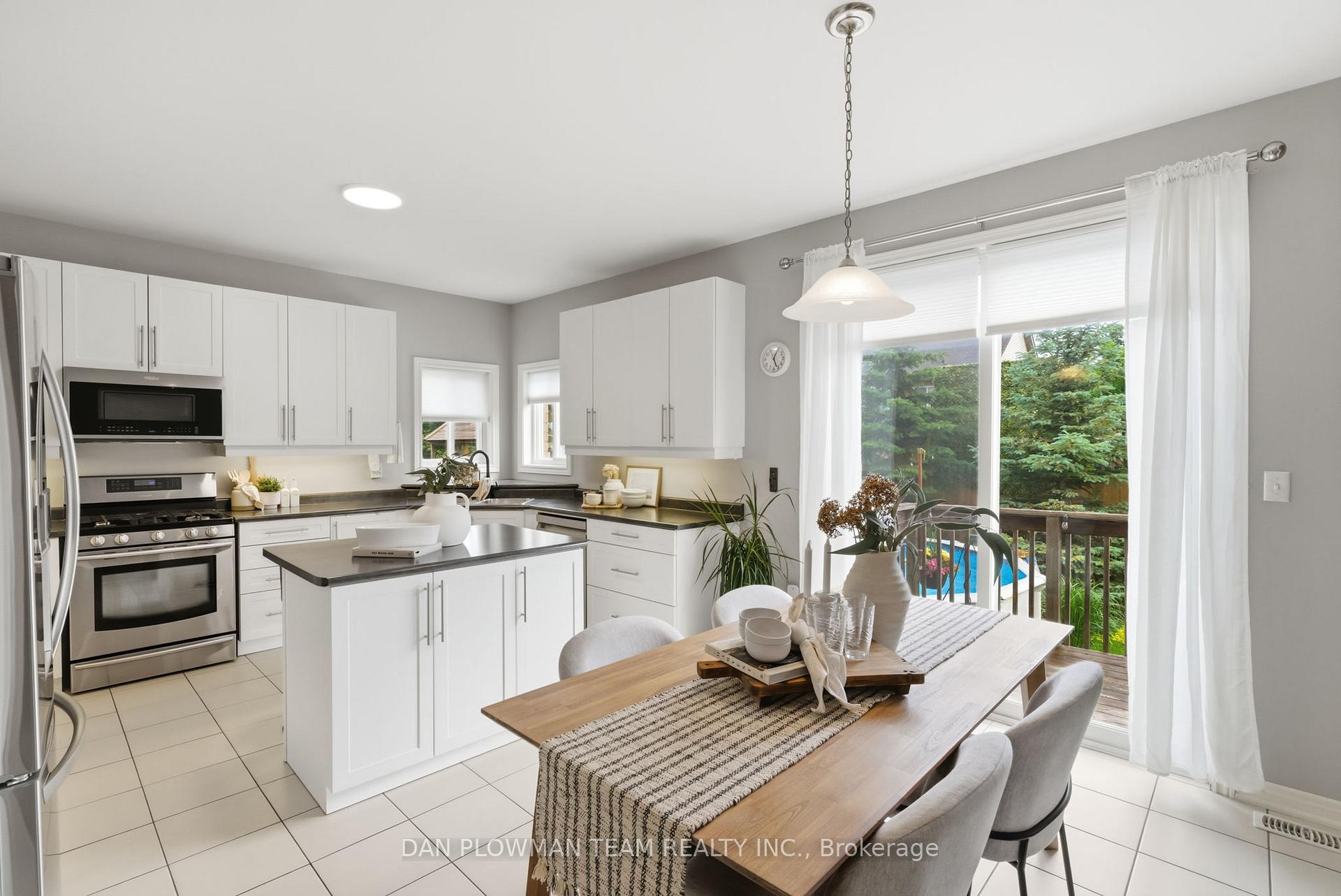 Photo 15 of 2243 Pilgrim Square, Oshawa, Windfields — HOMEH