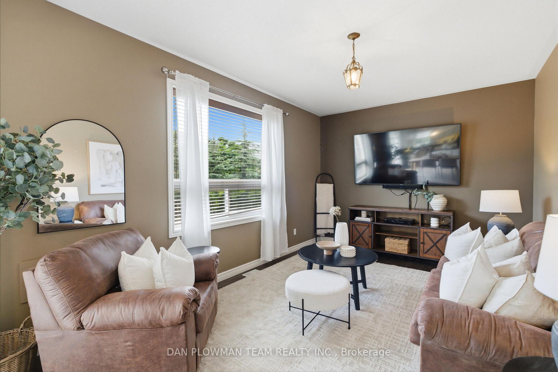 Photo 17 of 2243 Pilgrim Square, Oshawa, Windfields — HOMEH