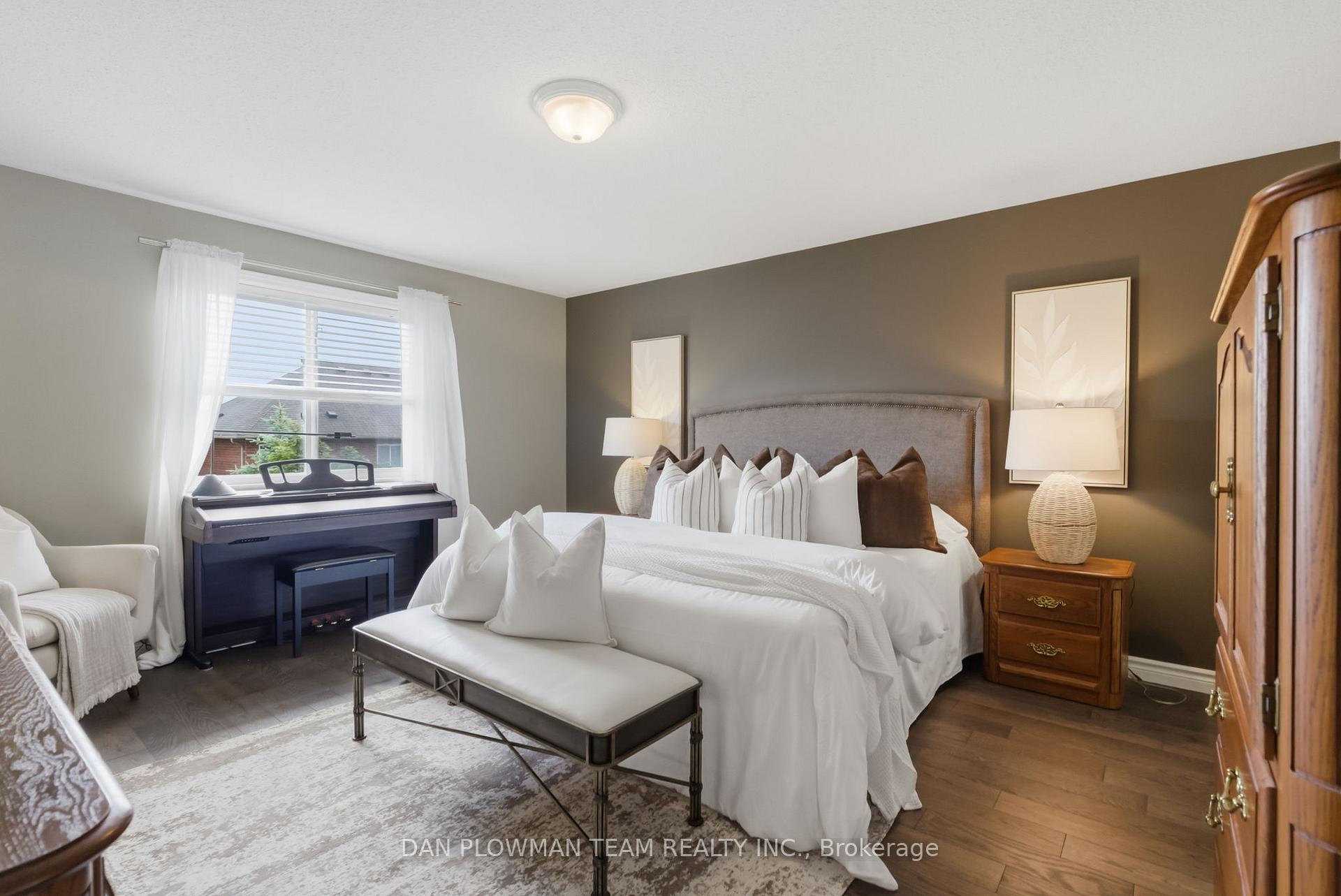 Photo 20 of 2243 Pilgrim Square, Oshawa, Windfields — HOMEH