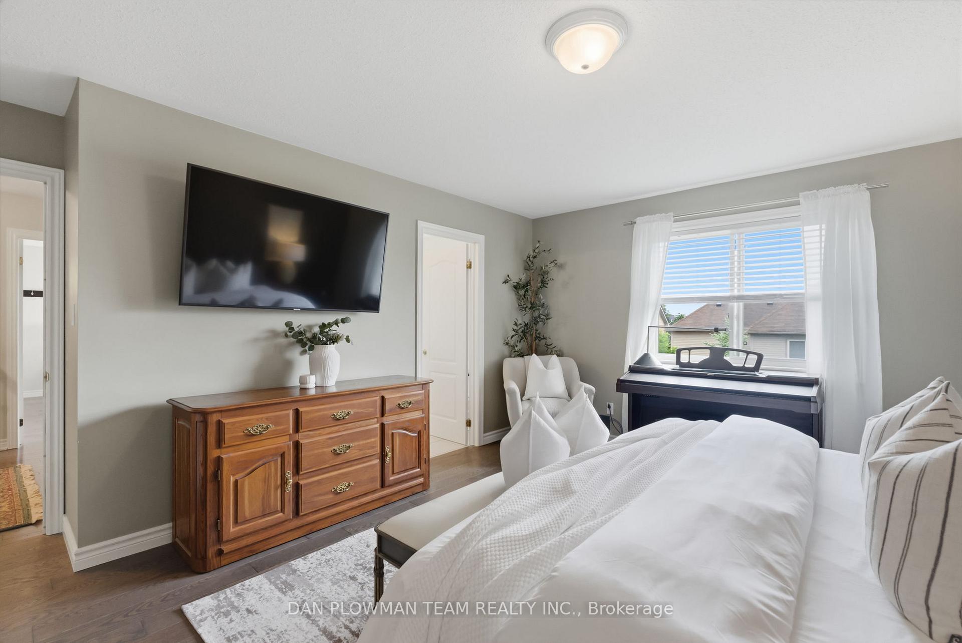 Photo 22 of 2243 Pilgrim Square, Oshawa, Windfields — HOMEH