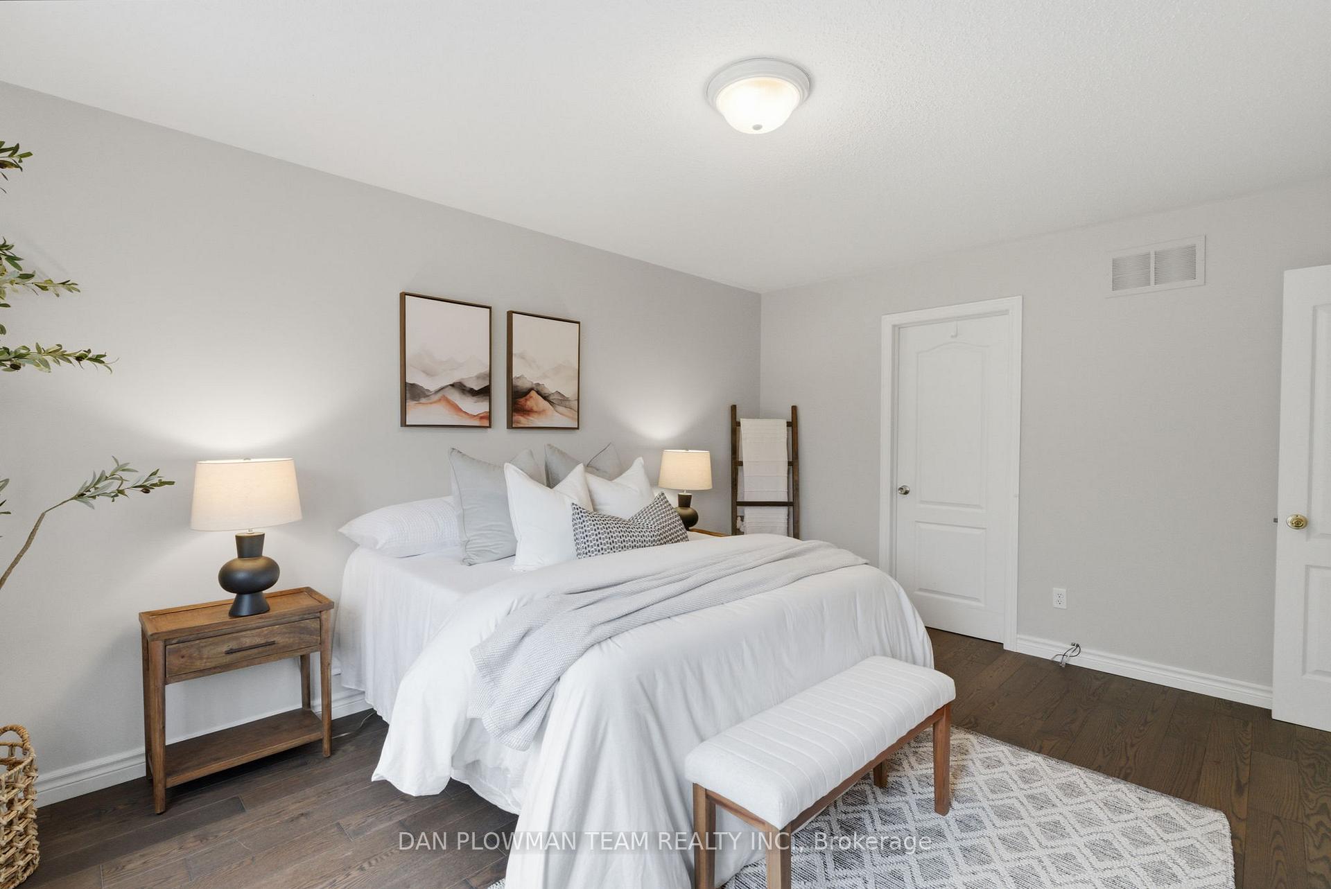 Photo 29 of 2243 Pilgrim Square, Oshawa, Windfields — HOMEH